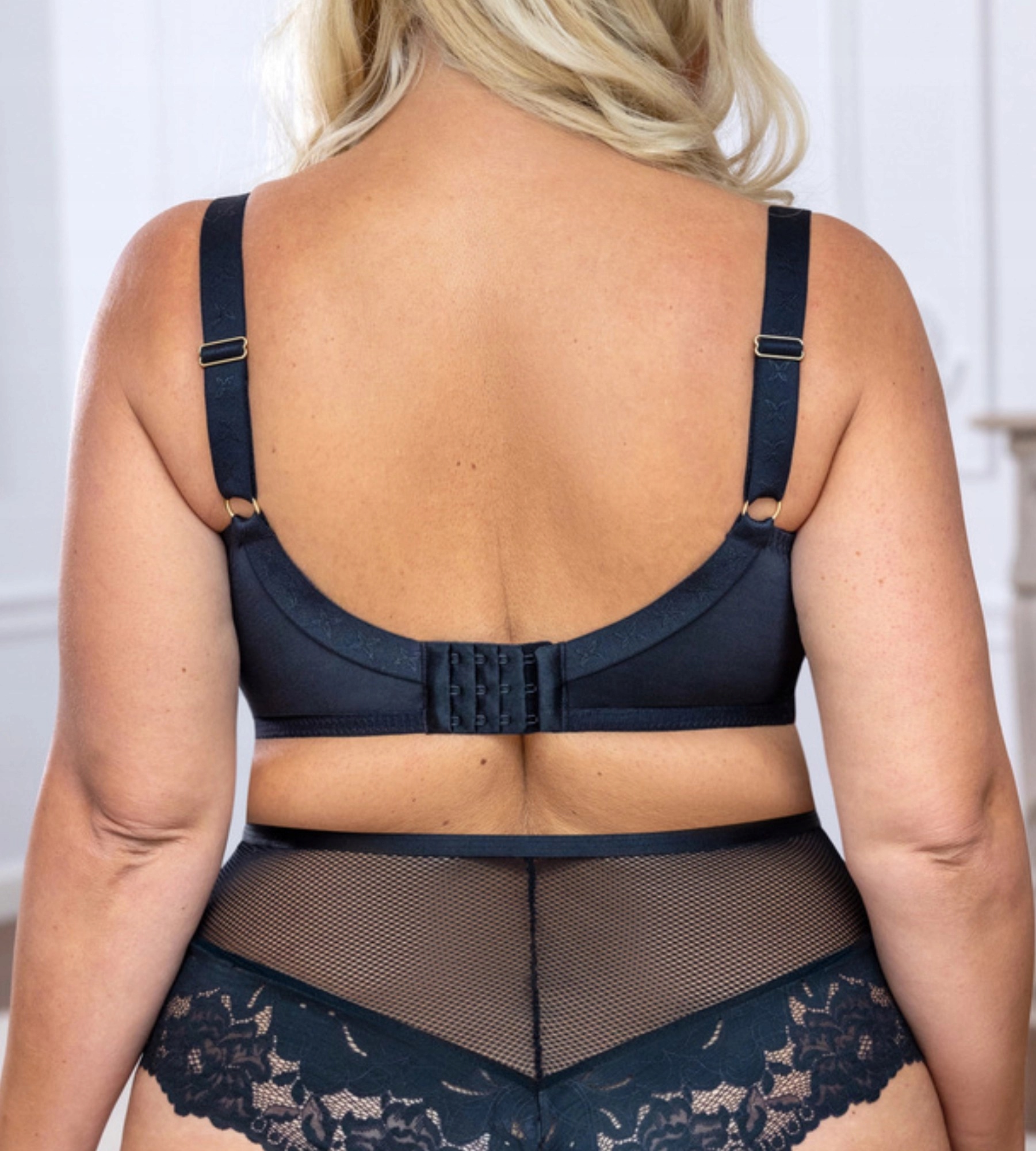 Podprsenka Krisline Měkká s kosticemi Cotton Flower Černá 85G