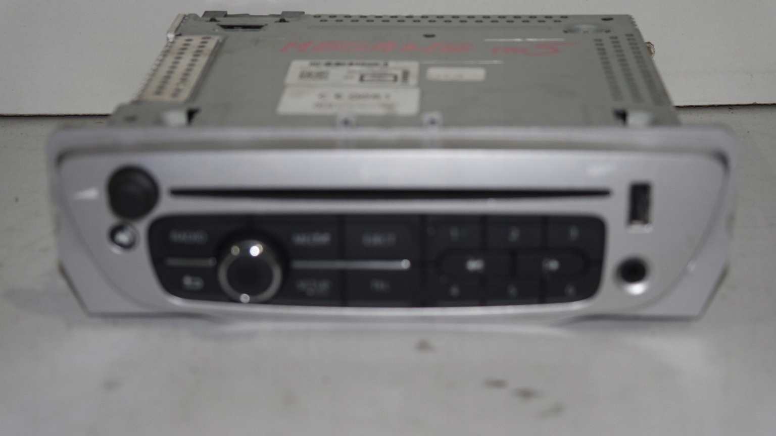 экран renault MEGANE III 259150931R