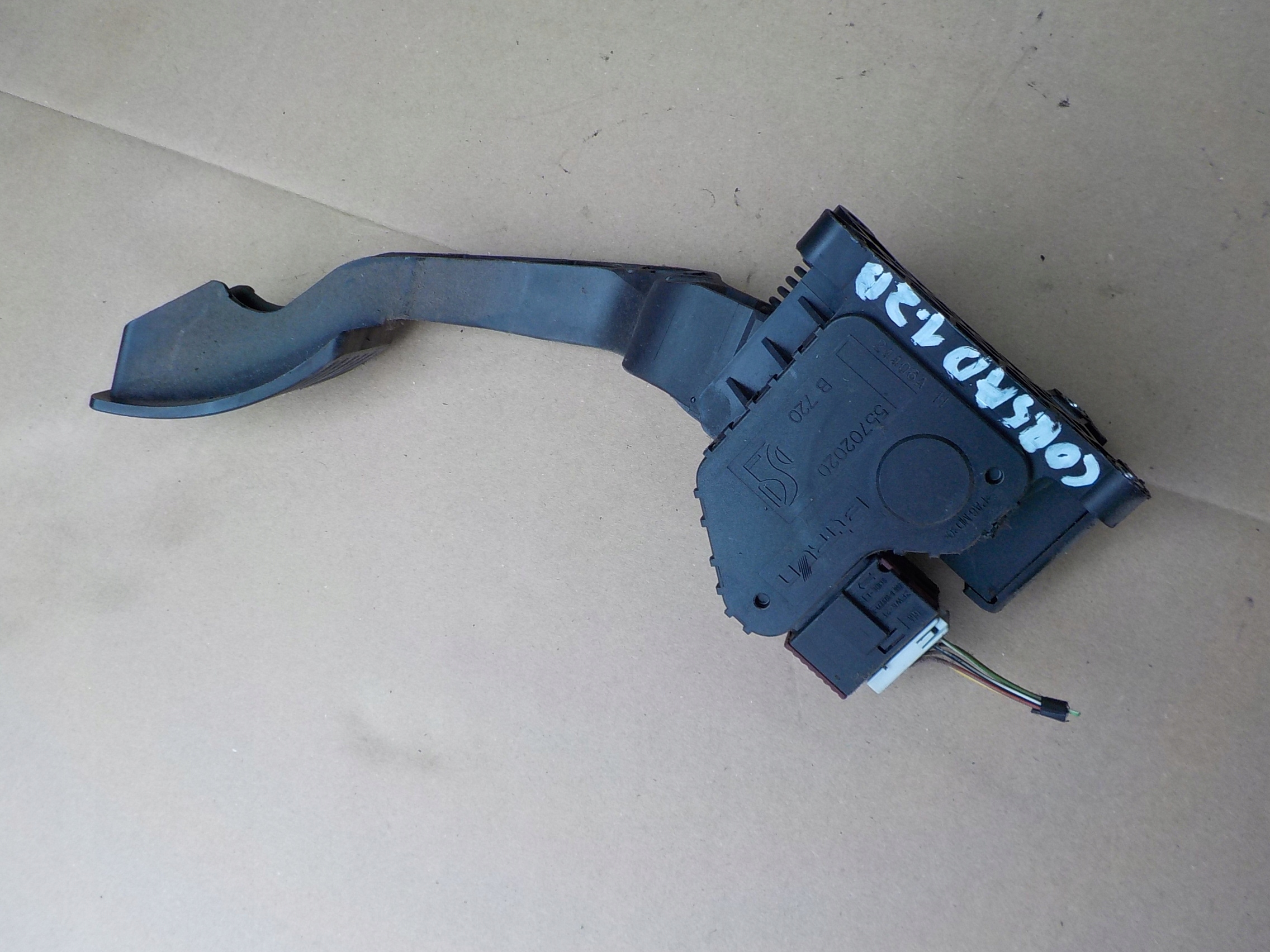 potentiometer Gas opel corsa d 1,2 16v 55702020