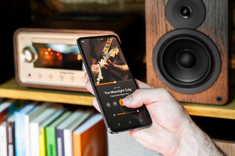 Wieża lampowa Bluetooth CD USB NFC 2 x 30W K&M Model X878