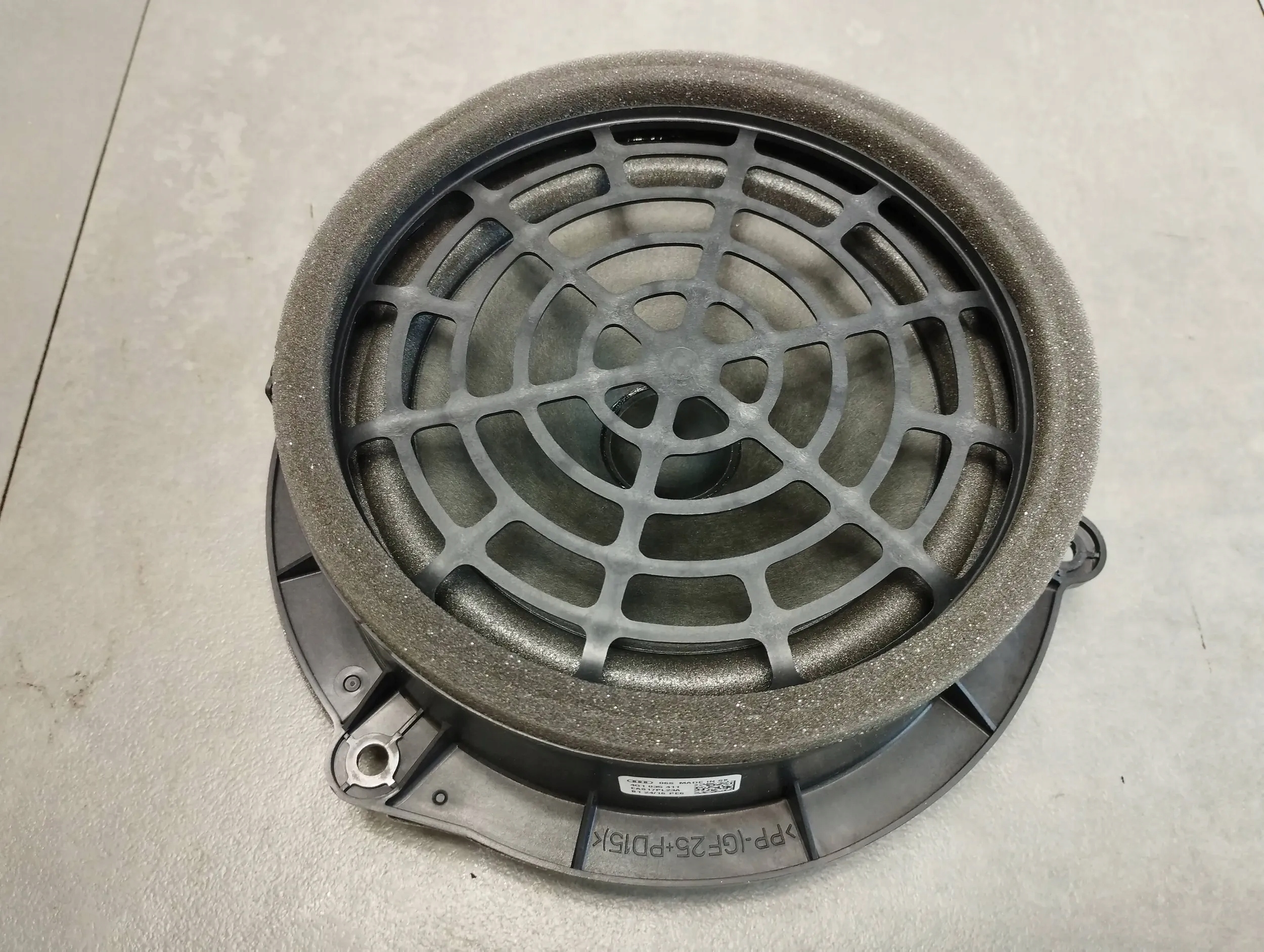 Audi A6 C7 4G speaker door left rear part 4G1035411