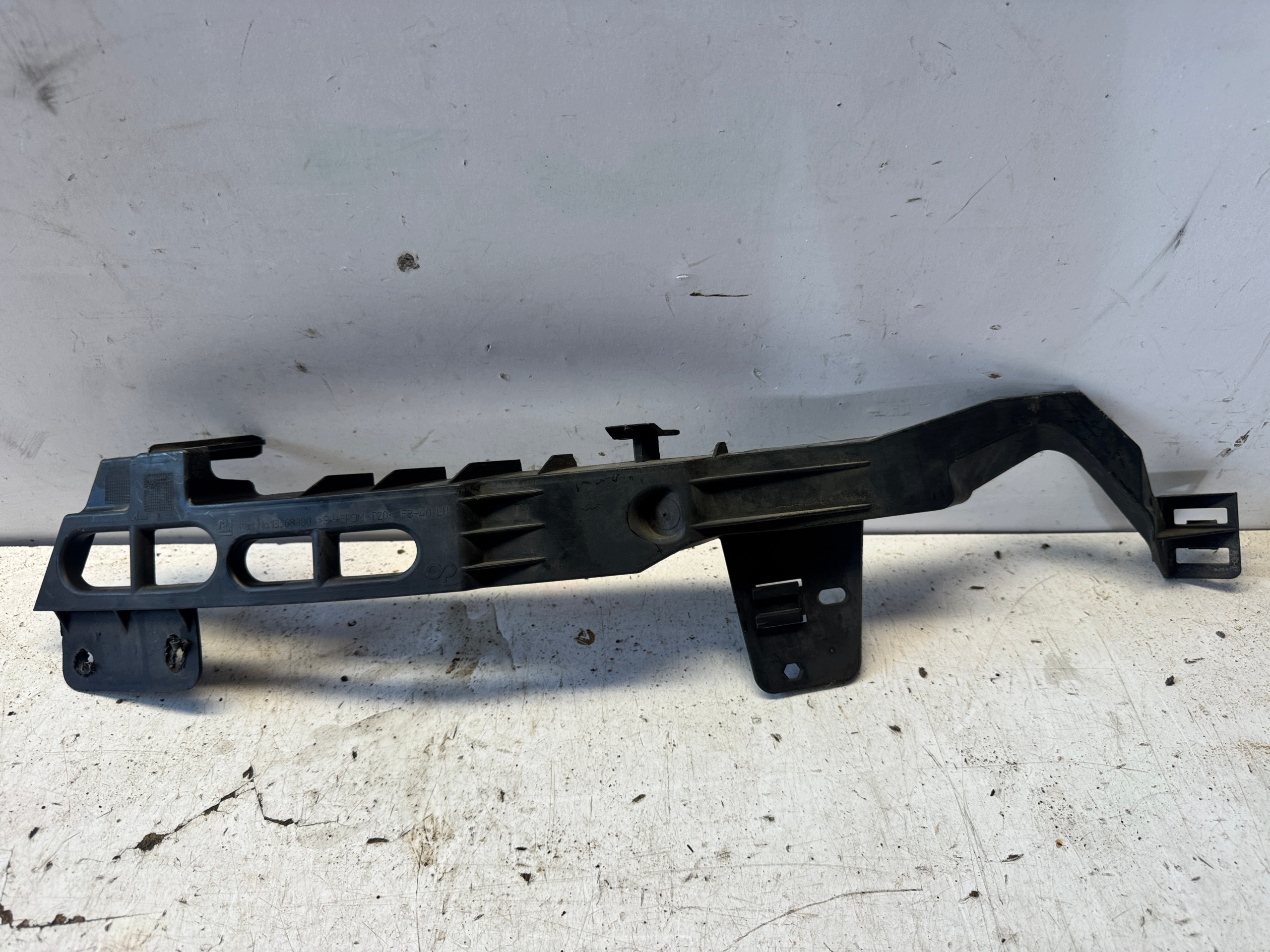 OPEL ASTRA J LIFT rear light holder left front original 13368880