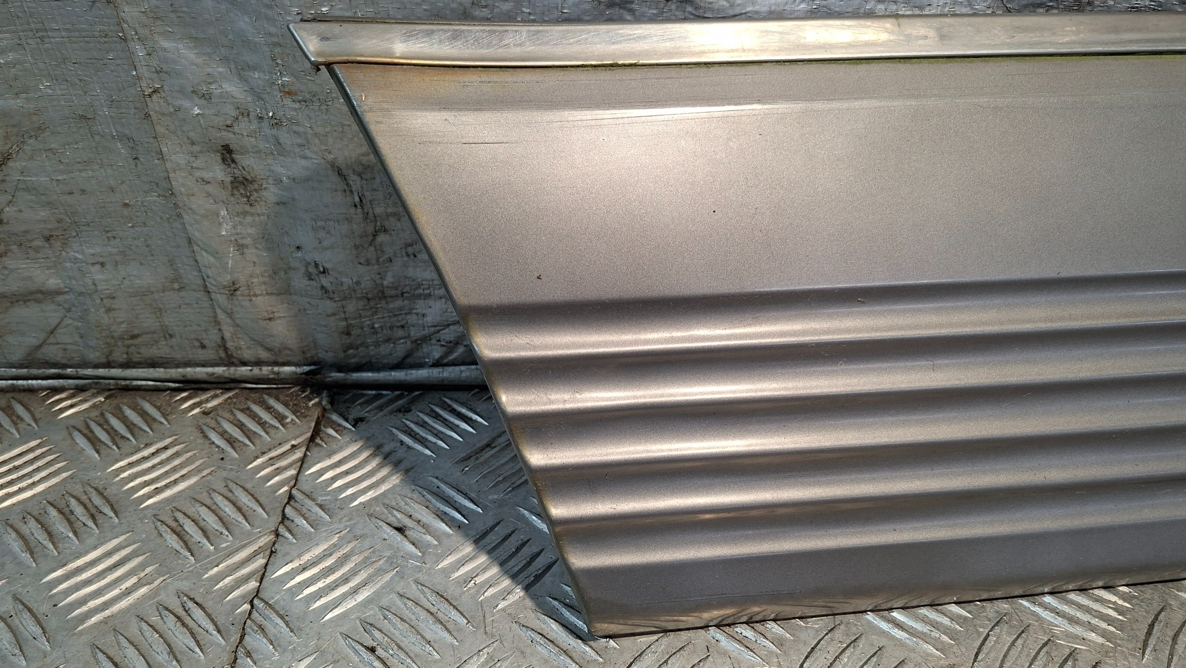 moulding door right rear part MERCEDES W126