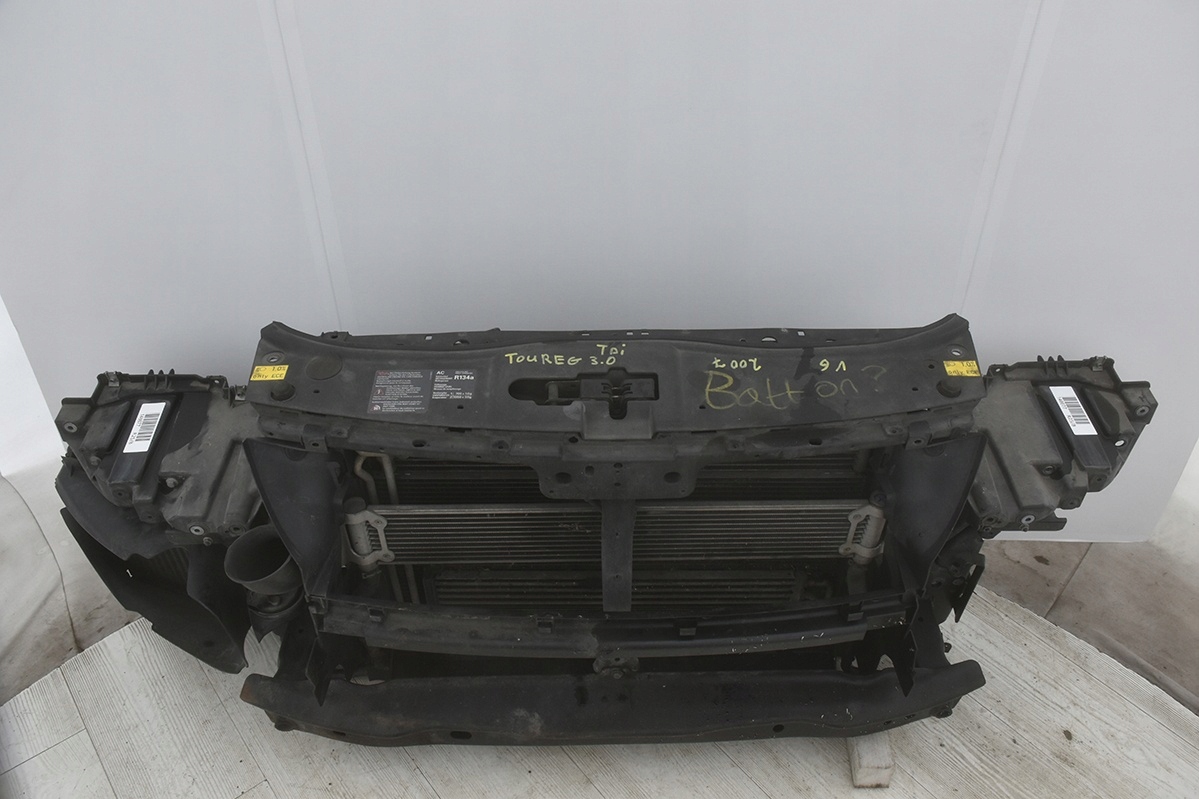 bar, wall * front VW TOUAREG and 7L 3.0 DIESEL