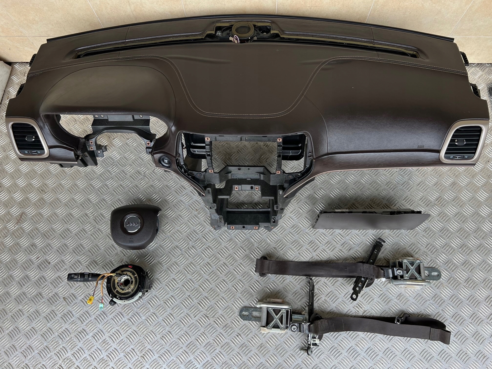 dashboard console cockpit GRAND CHEROKEE WK2 LIFT