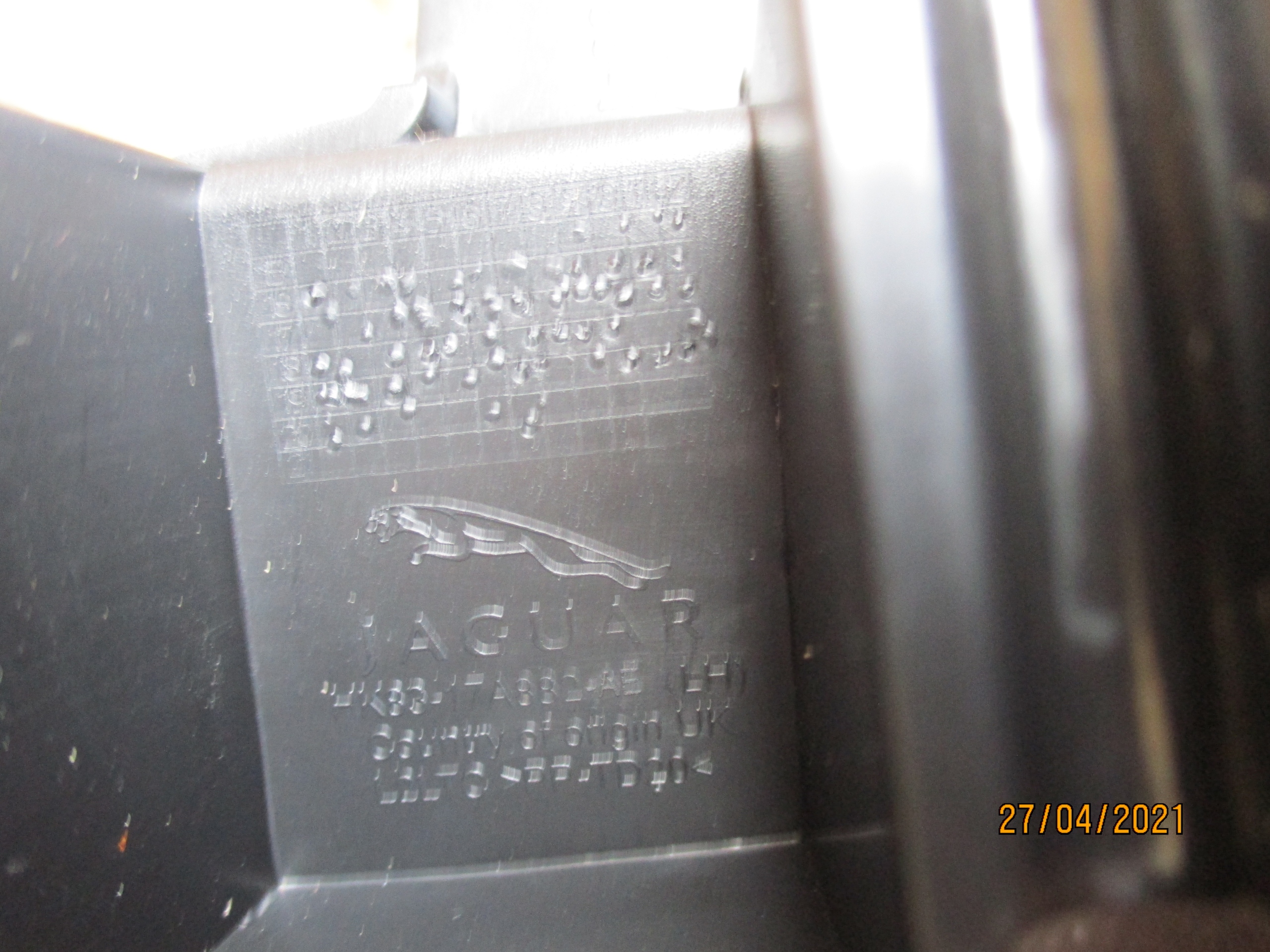 bumper bracket left rear part JAGUAR F PACE