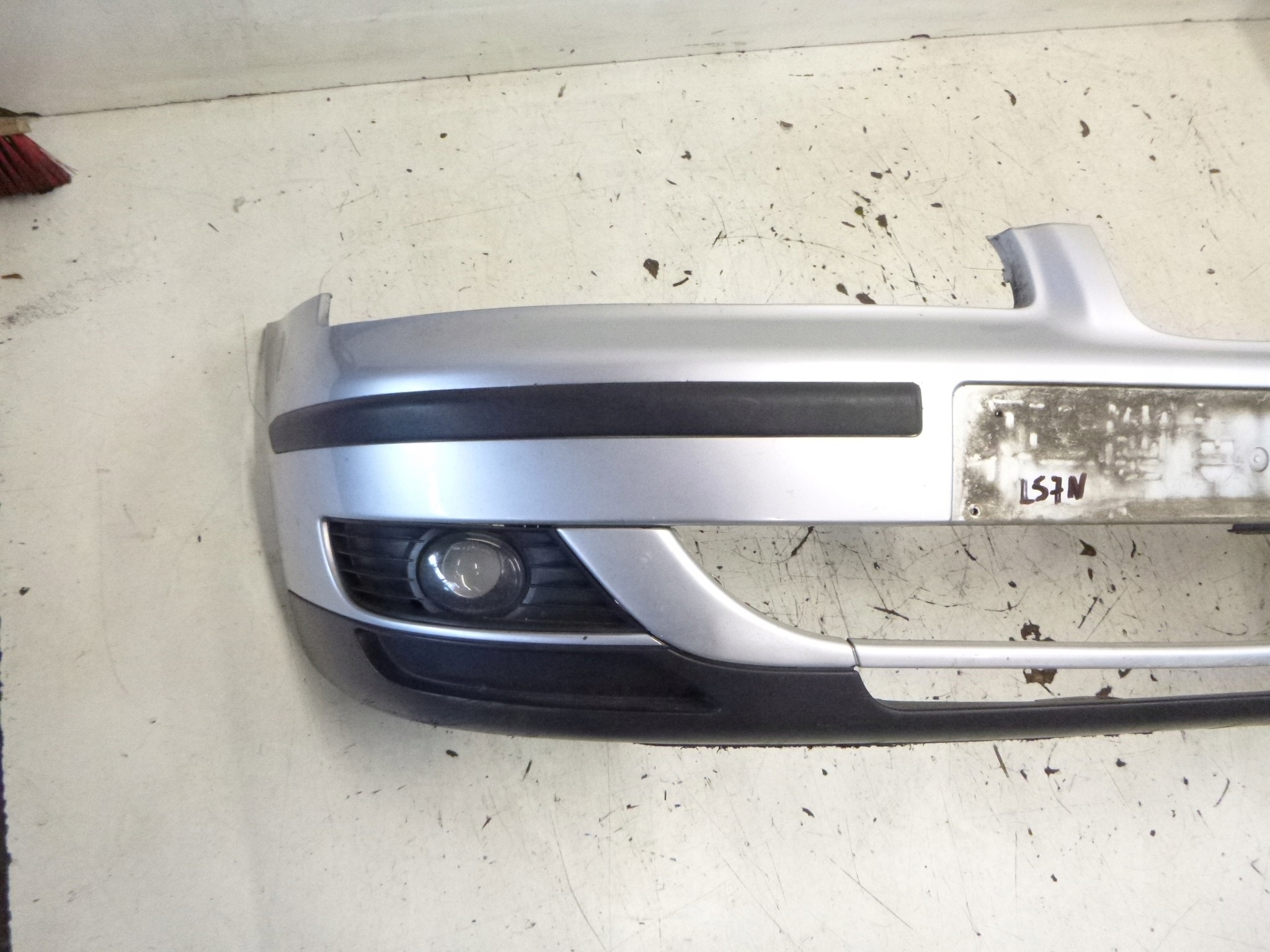 front bumper Seat Leon and Toledo II LS7N 1M0807221D 2004r.