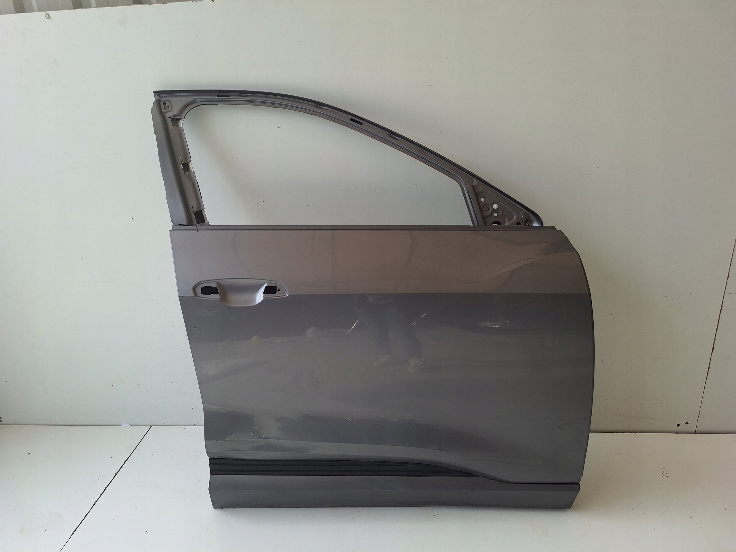 AUDI Q8 Е-ТРОНke ДВЕРИ ПРАВЕ ПЕРЕД ОРИГИНАЛ