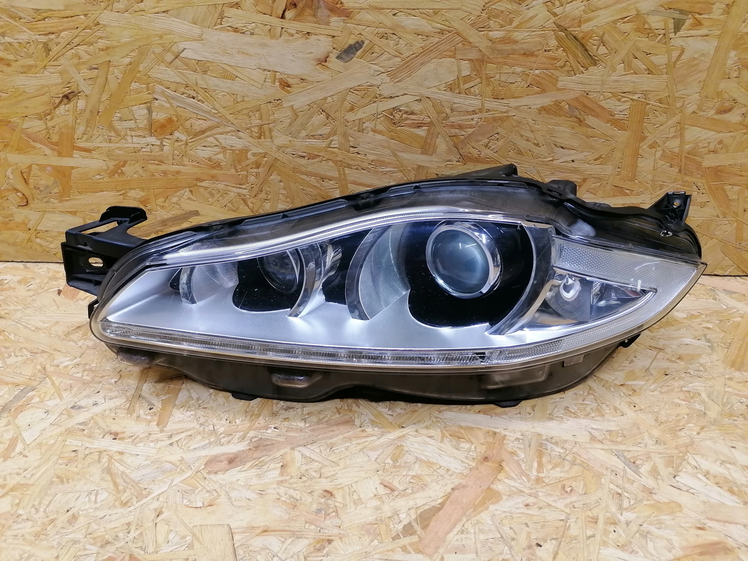 ФАРА ЛІВА ФАРИ ЛІВИЙ JAGUAR XJ X351 КСЕНОН LED 09-13r