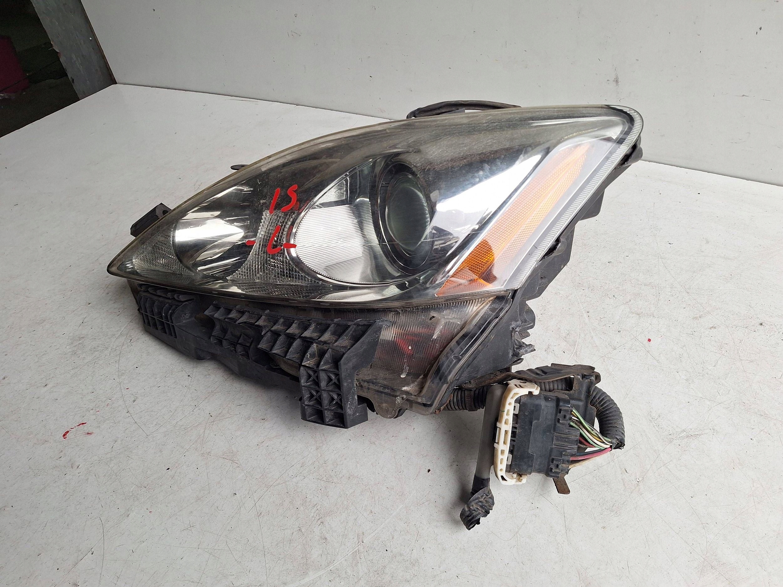 LEXUS IS220 II 05-13 light left XENON UK-ANGLIK