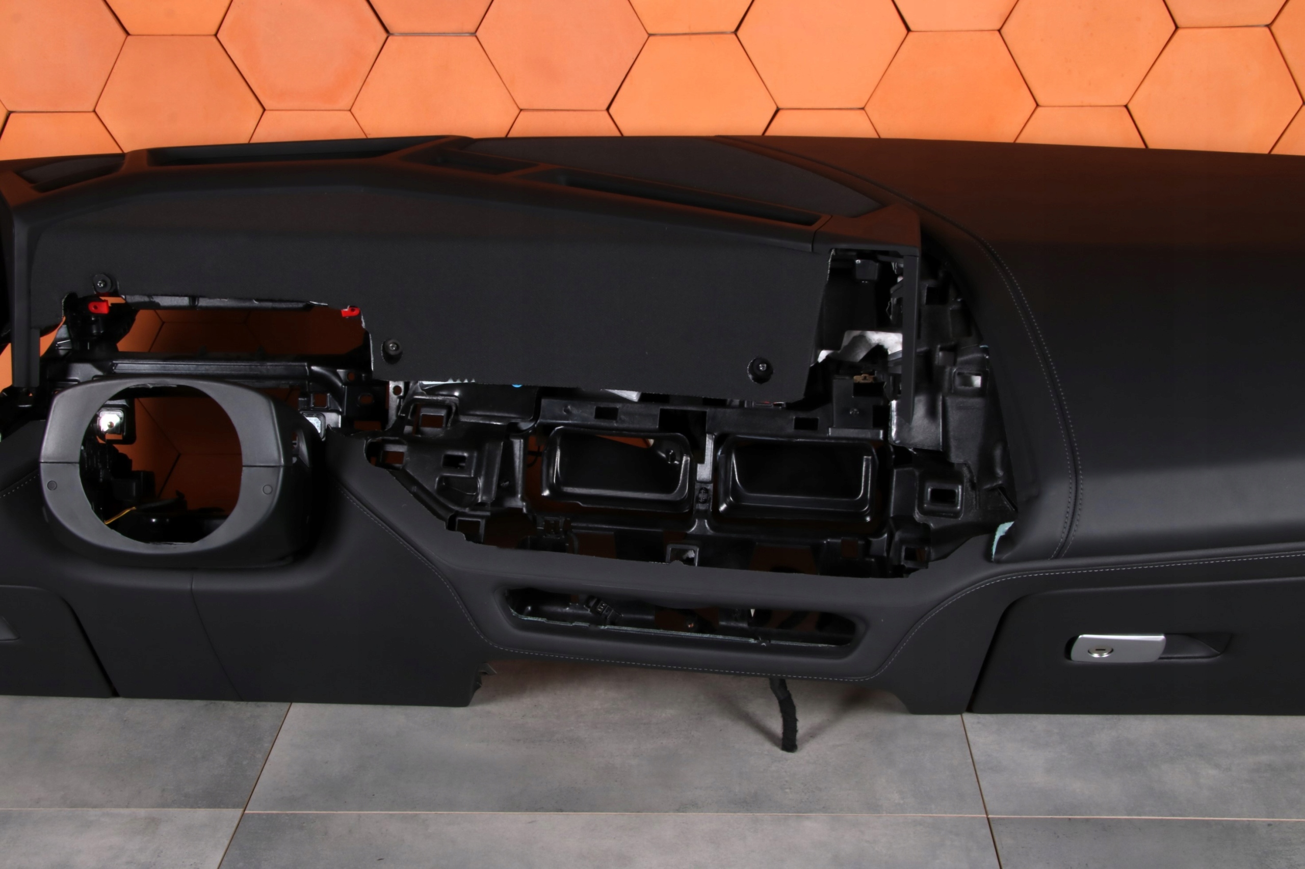 BMW XM X8 G09 originál dashboard instrument panel console MERINO black HEAD UP