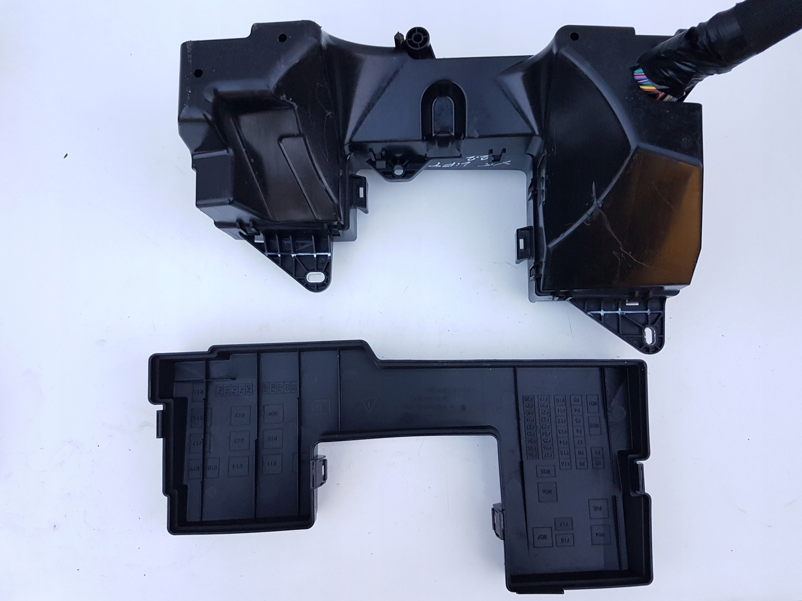 fuse box JAGUAR XF X250 LIFT 2.2 D
