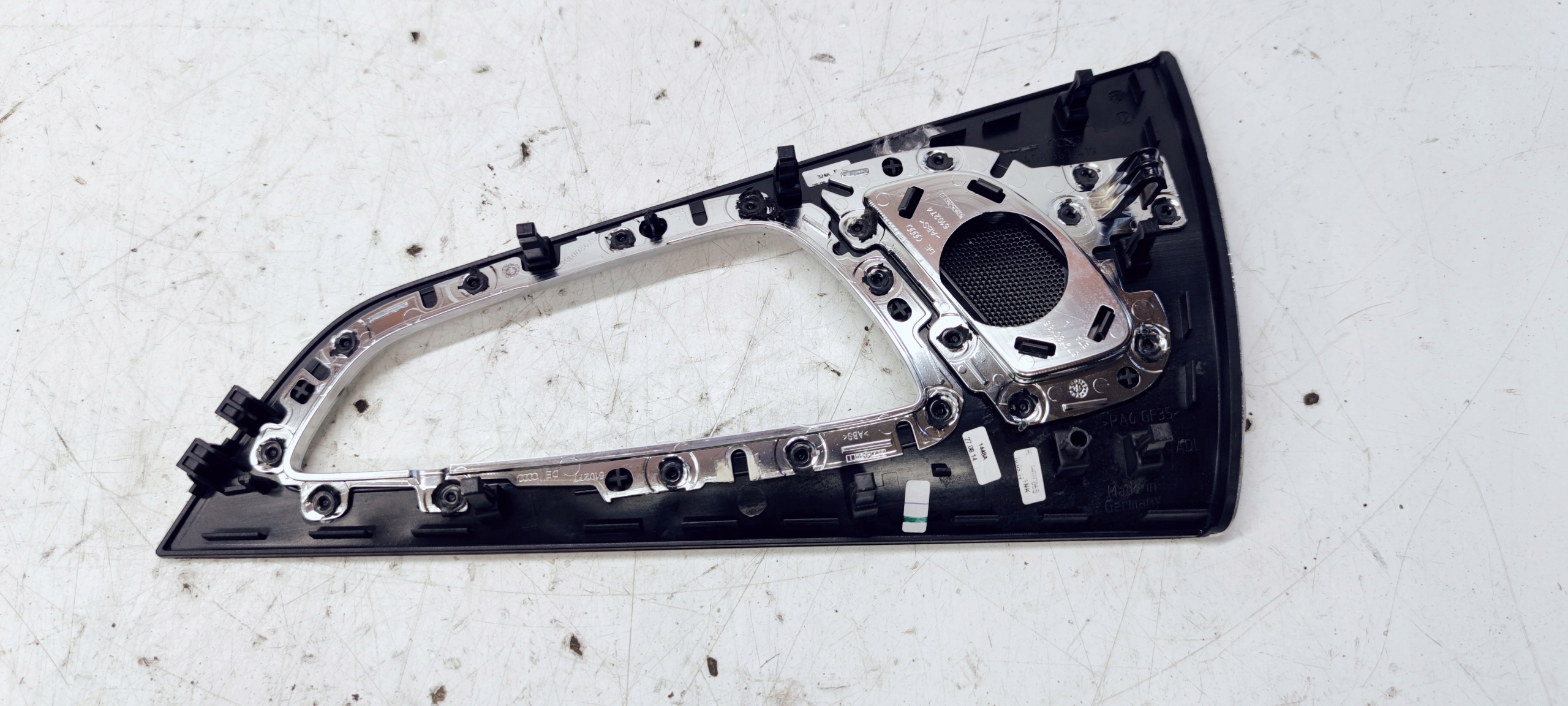 moulding DEKOR door AUDI A7 left rear part 4G8867419