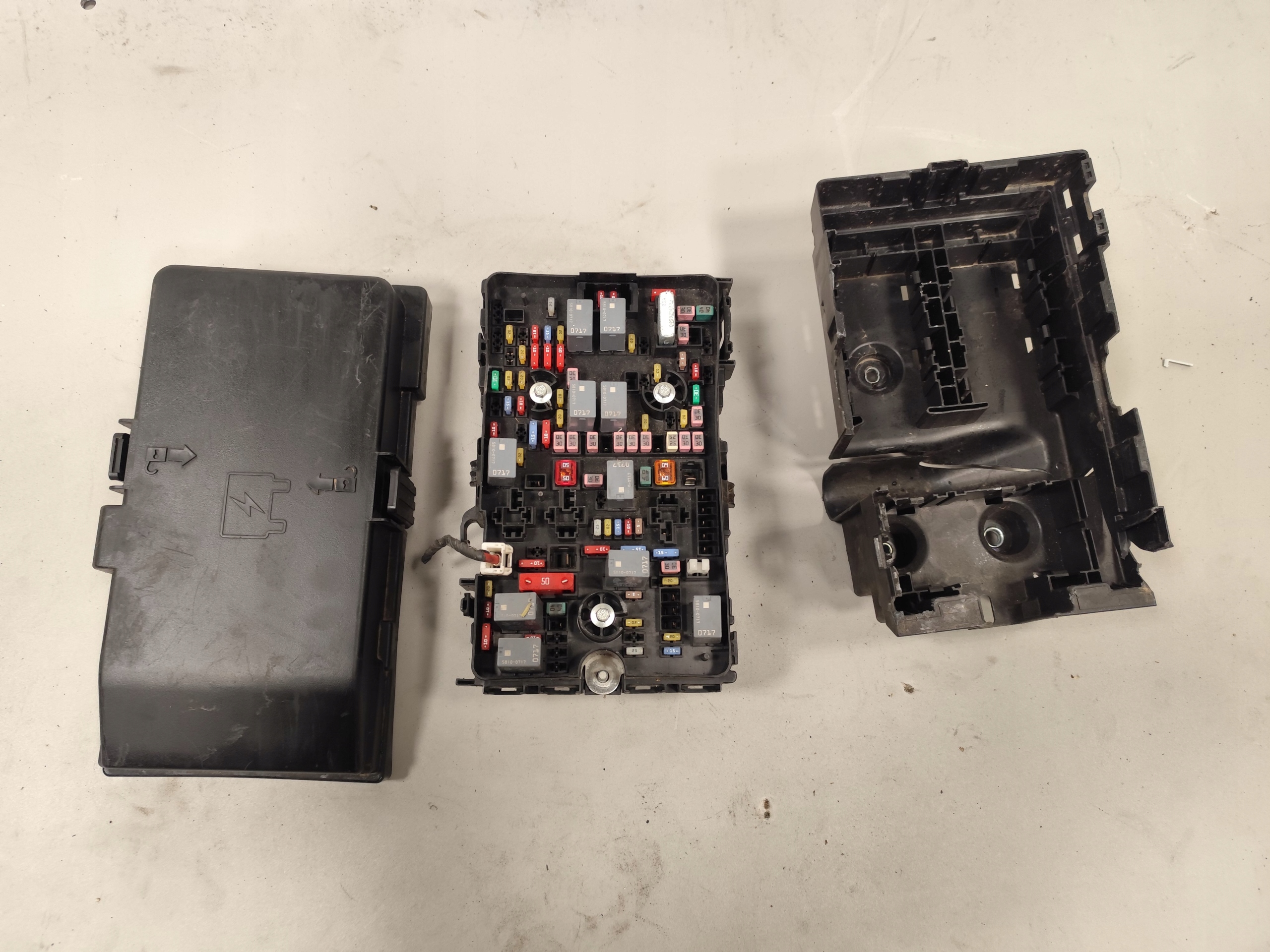 JEEP CHEROKEE KL Module fusibles