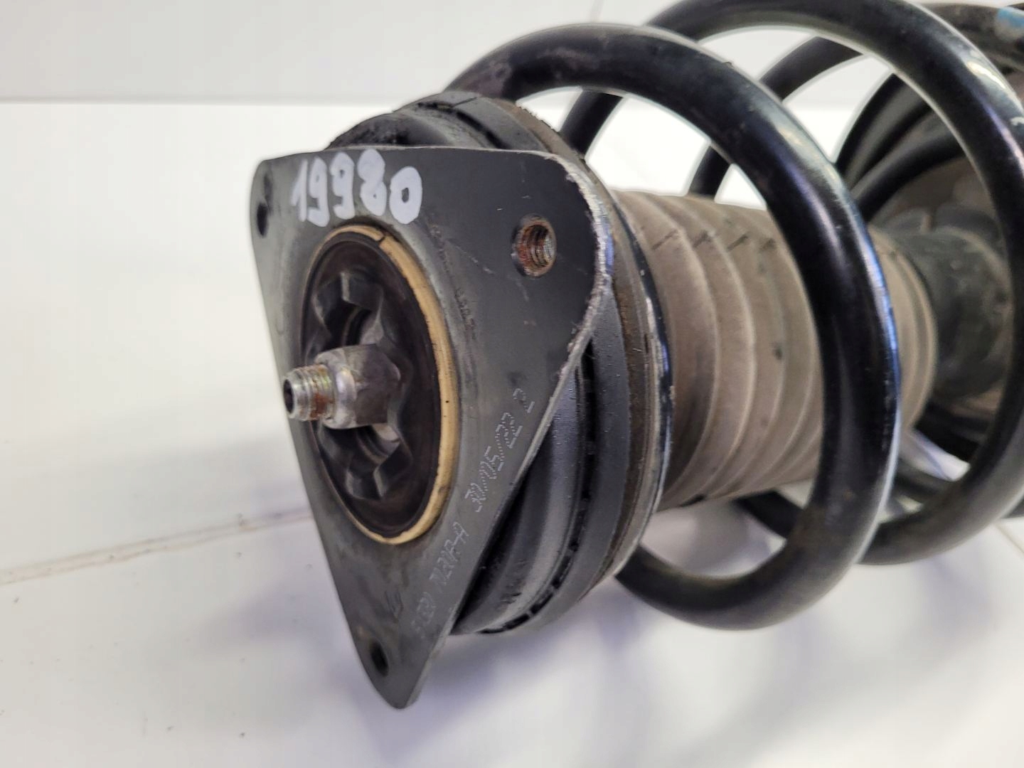 shock absorber front right side Renault Scenic 4 2019 543027301R