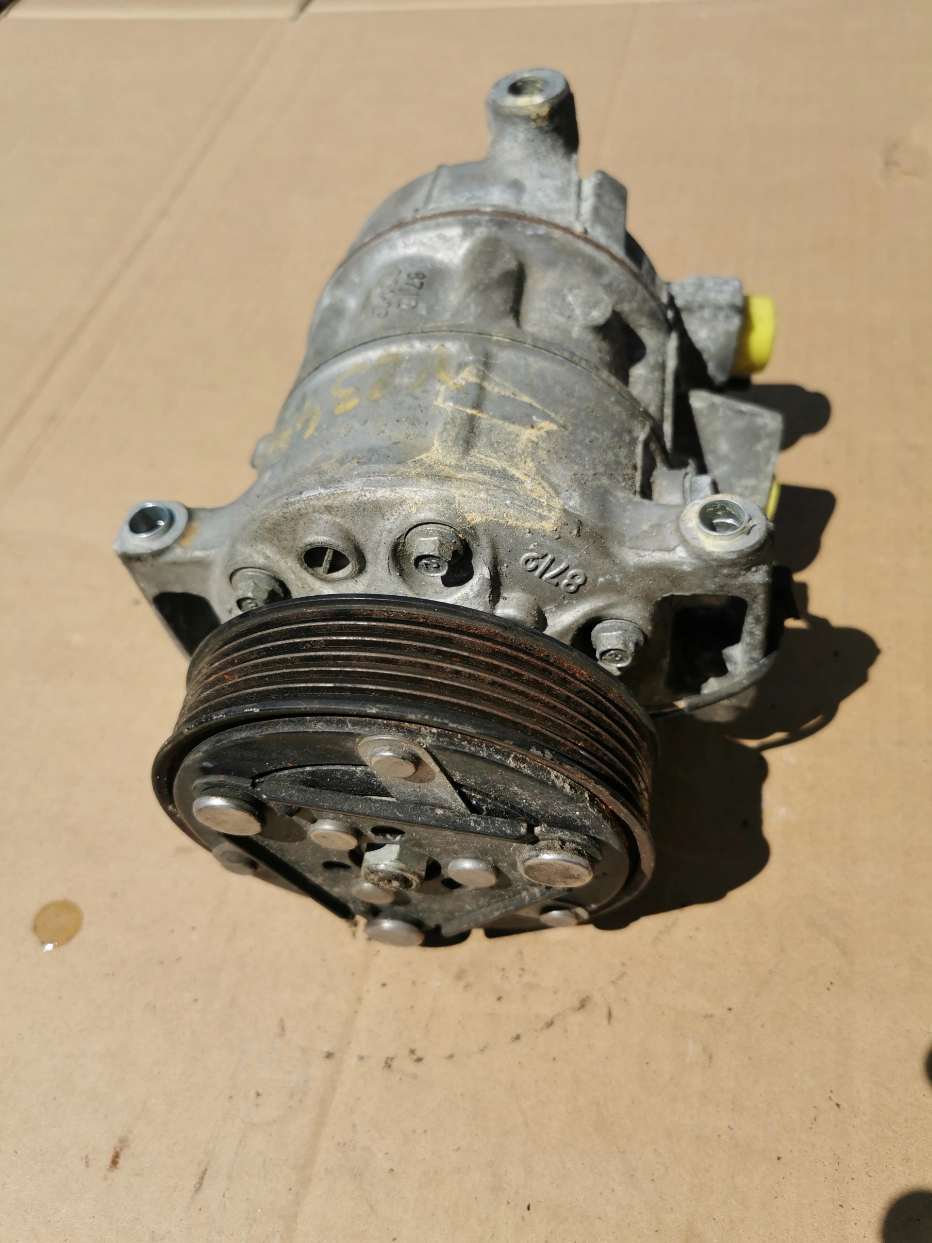 VW T-ROC 1.0 3Q0816803E compressor; of the air conditioning compressor
