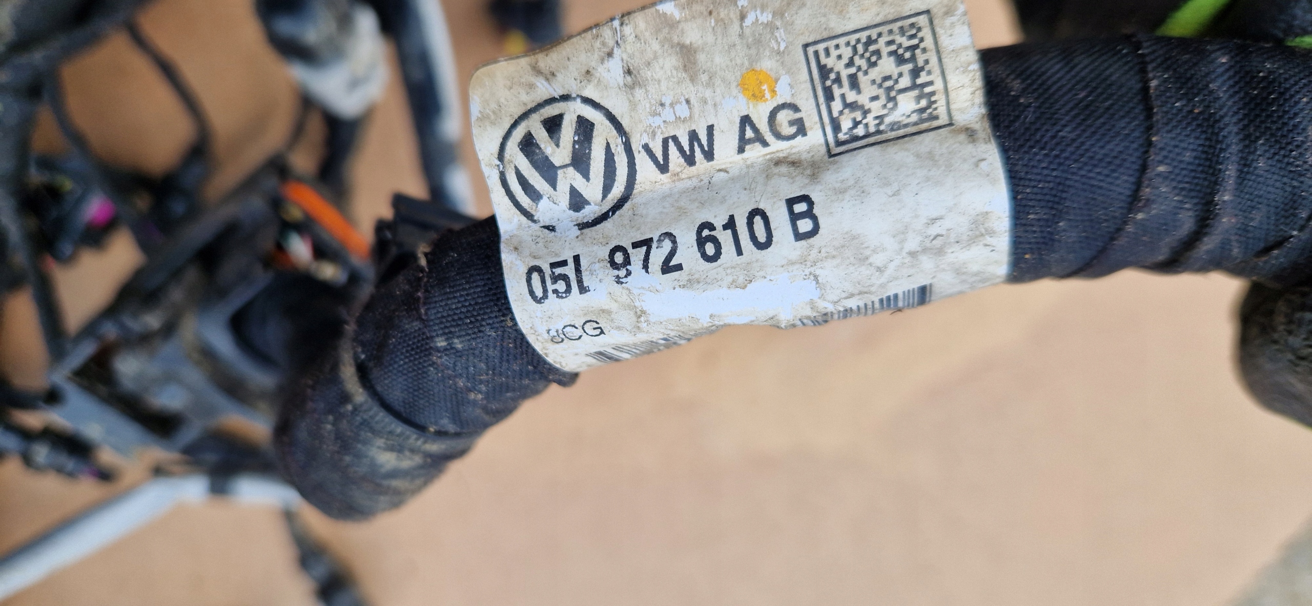 bundle of the engine 05L972610B VW SKODA AUDI original as new