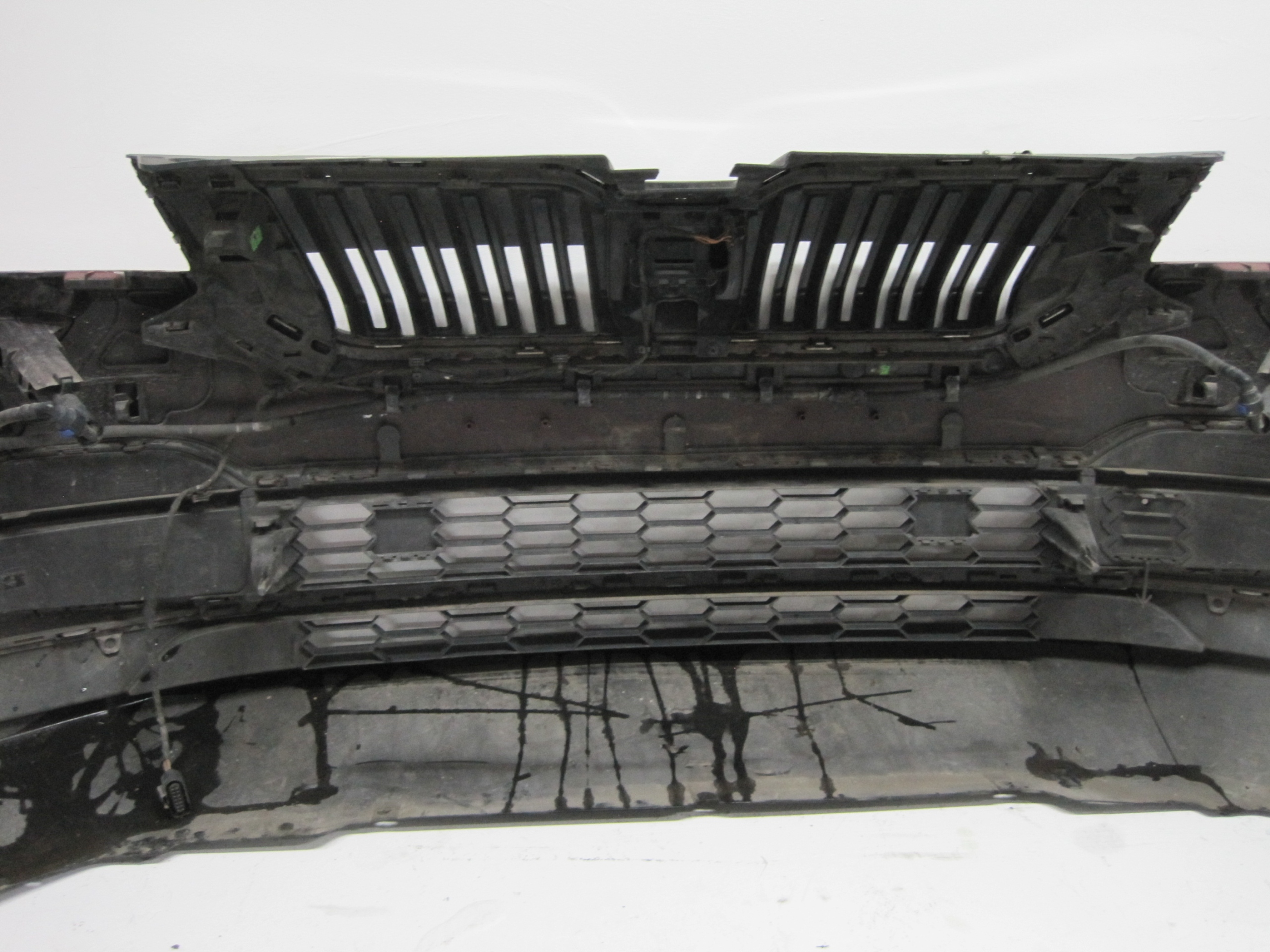 bumper SKODA KAROQ 57A 22R below RADAR XENON front front