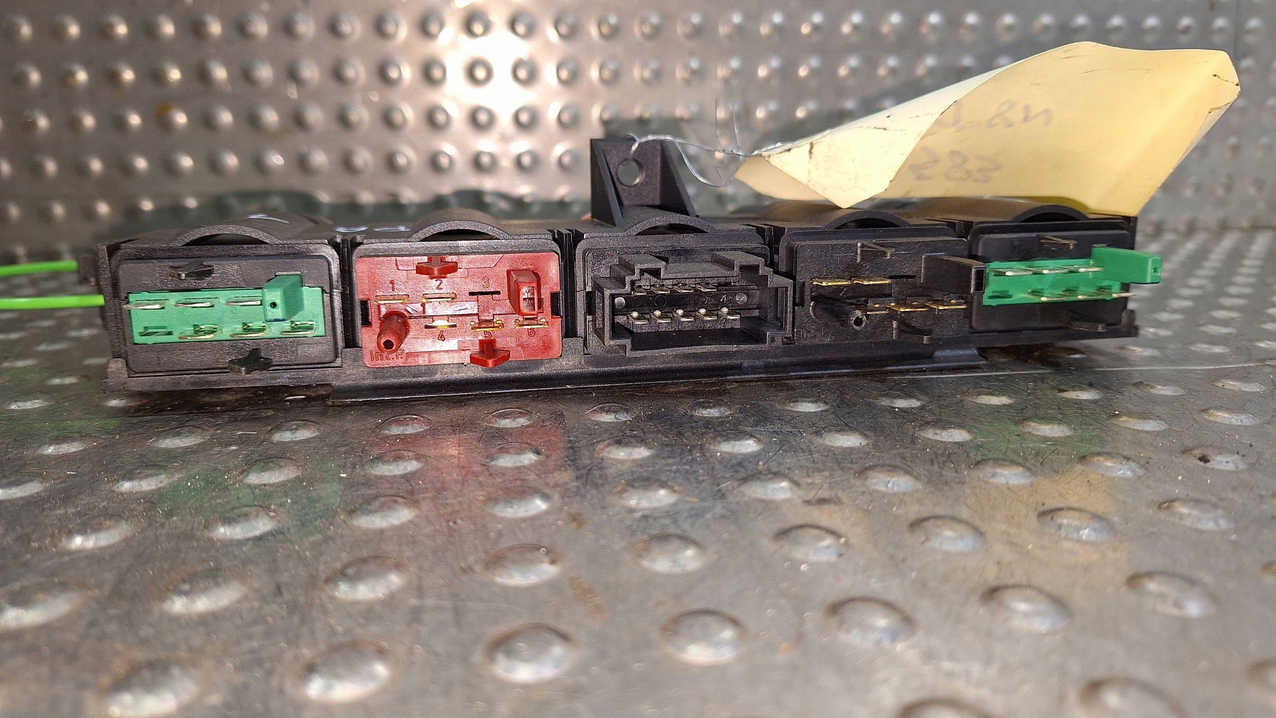 PANEL PRZYCISKOW consolle ESP luci GRZANIA 8N0941567B AUDI TT 8N
