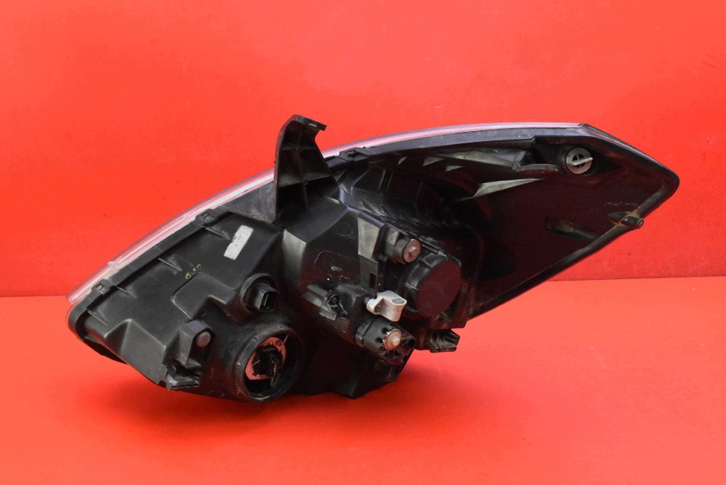 REFLEKTOR right light front EU 92102-4H0 HYUNDAI H-1 2 II i800 07-15