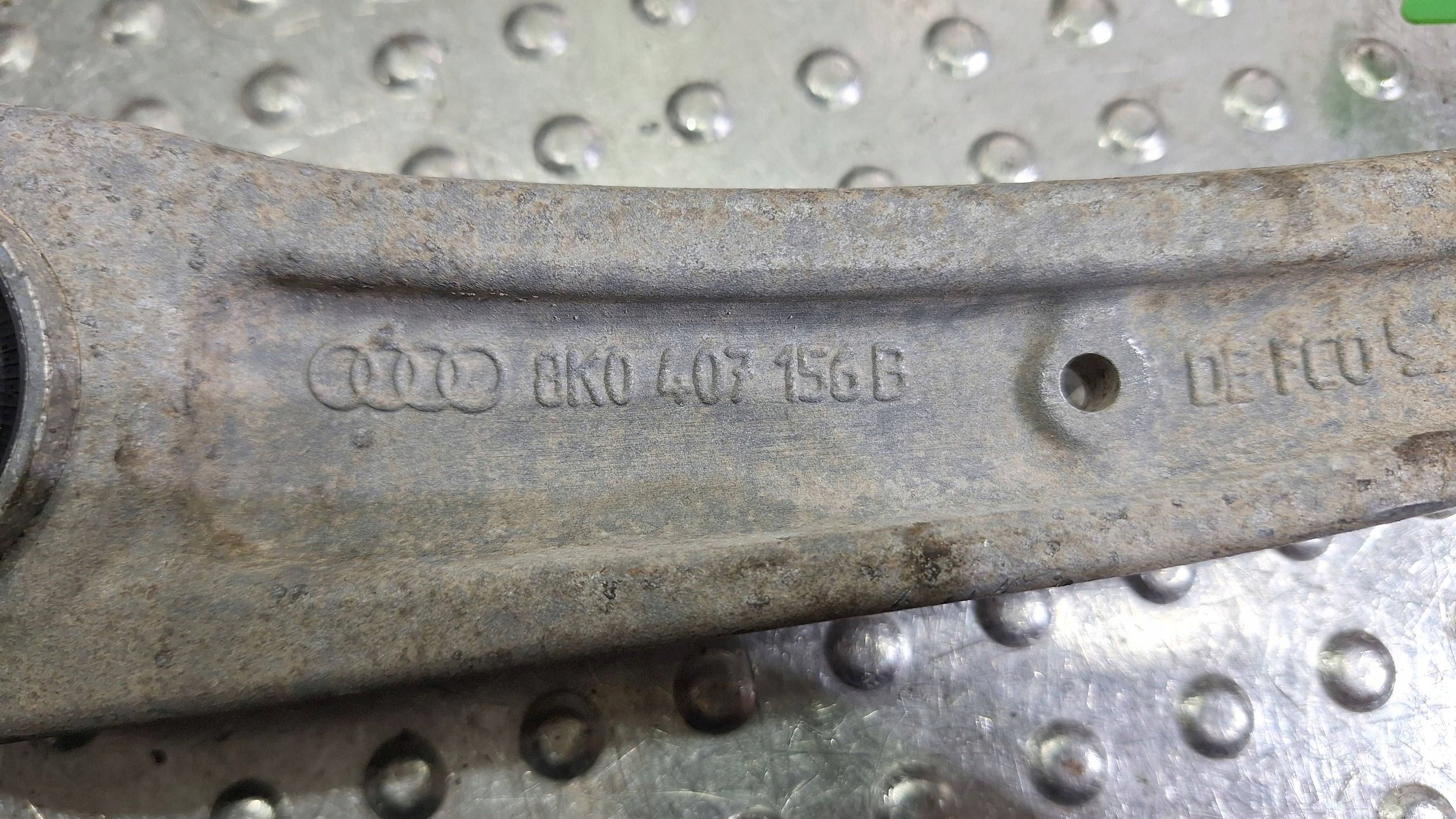 arm right front 8K0407156B AUDI A4 B8 A5 8T Q5 8R