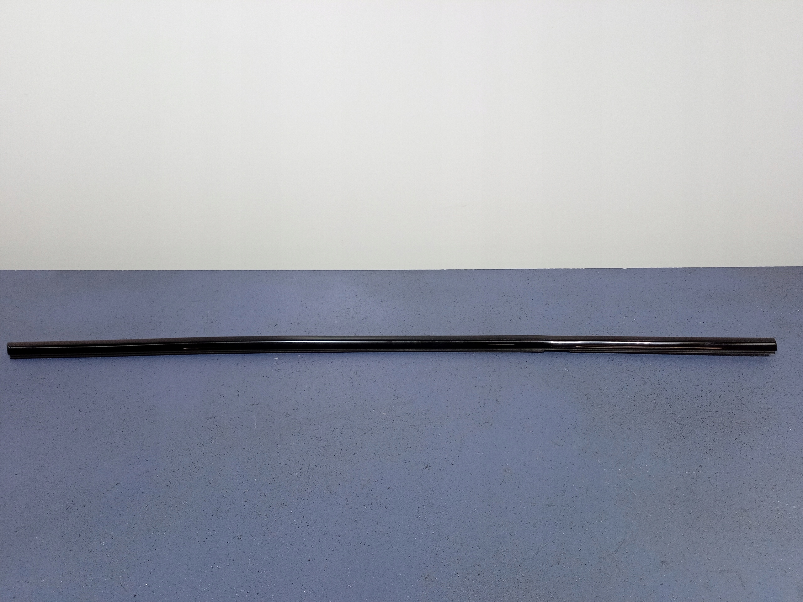 BMW 5 GT F07 скребок двері правий задній