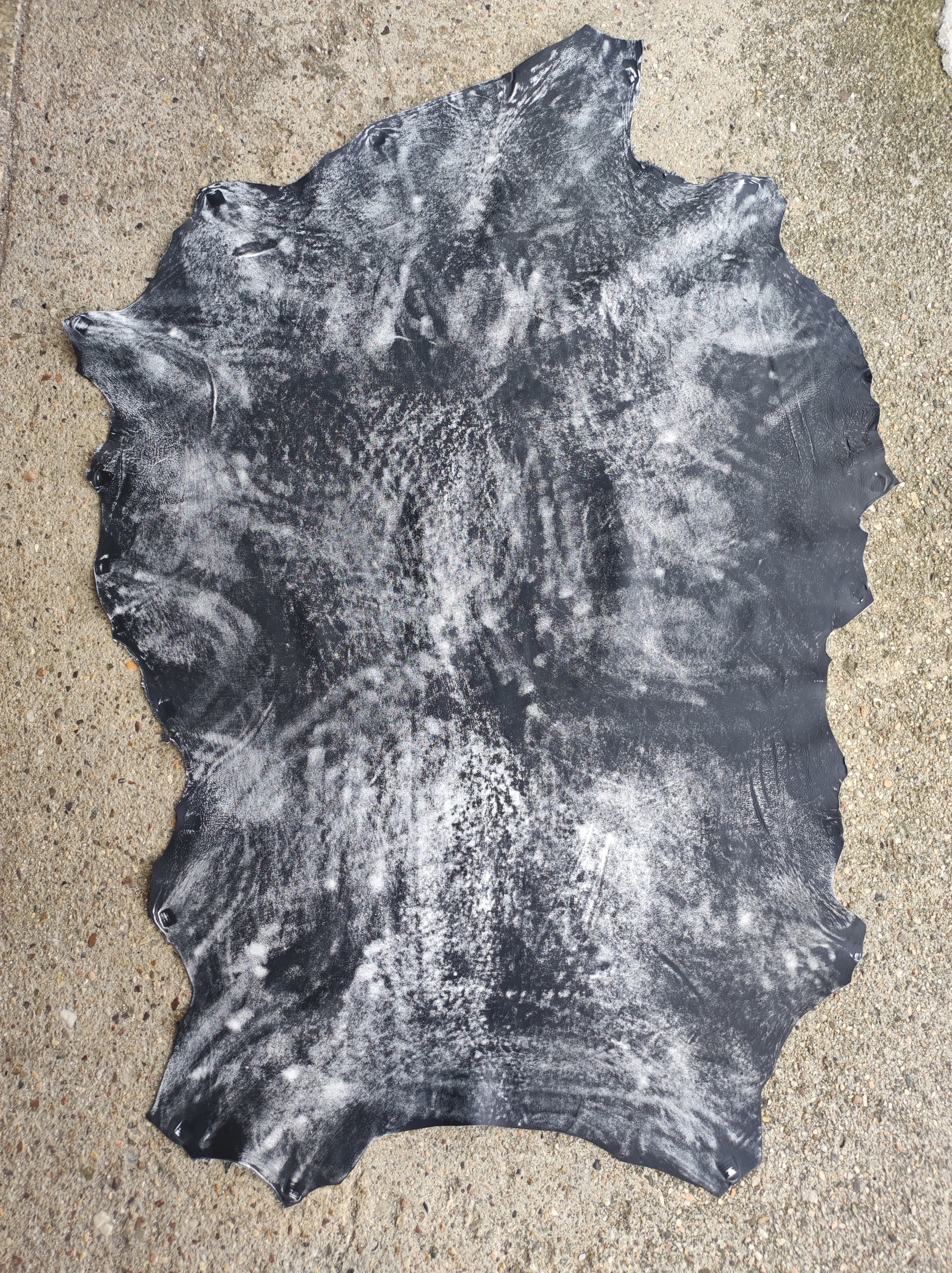 Přírodní kůže lícová černá stárnoucí tloušťka 0,6 mm