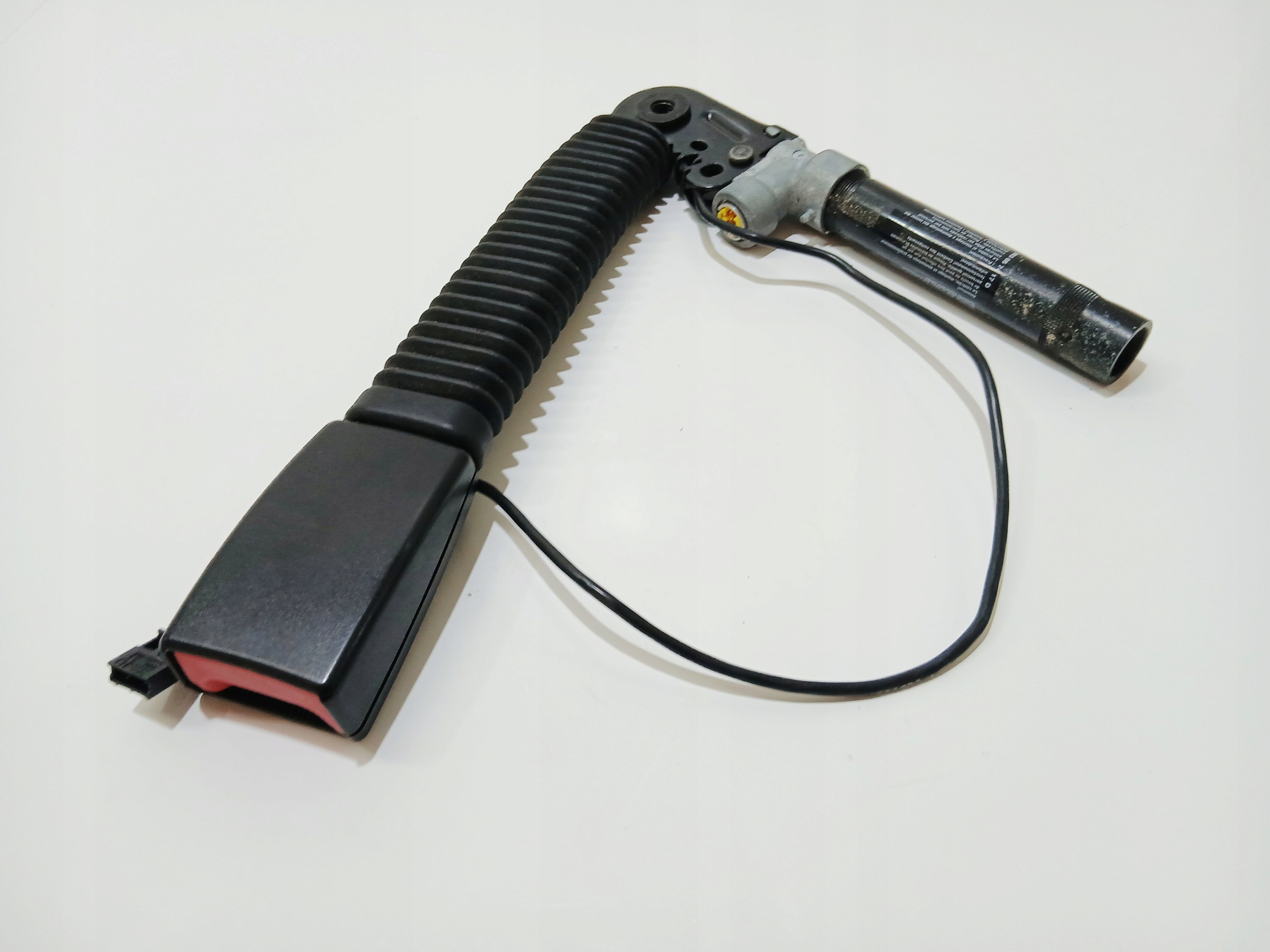 gurtstraffer rechts vorne BMW E60 E61 OE 7210888 (0000668)