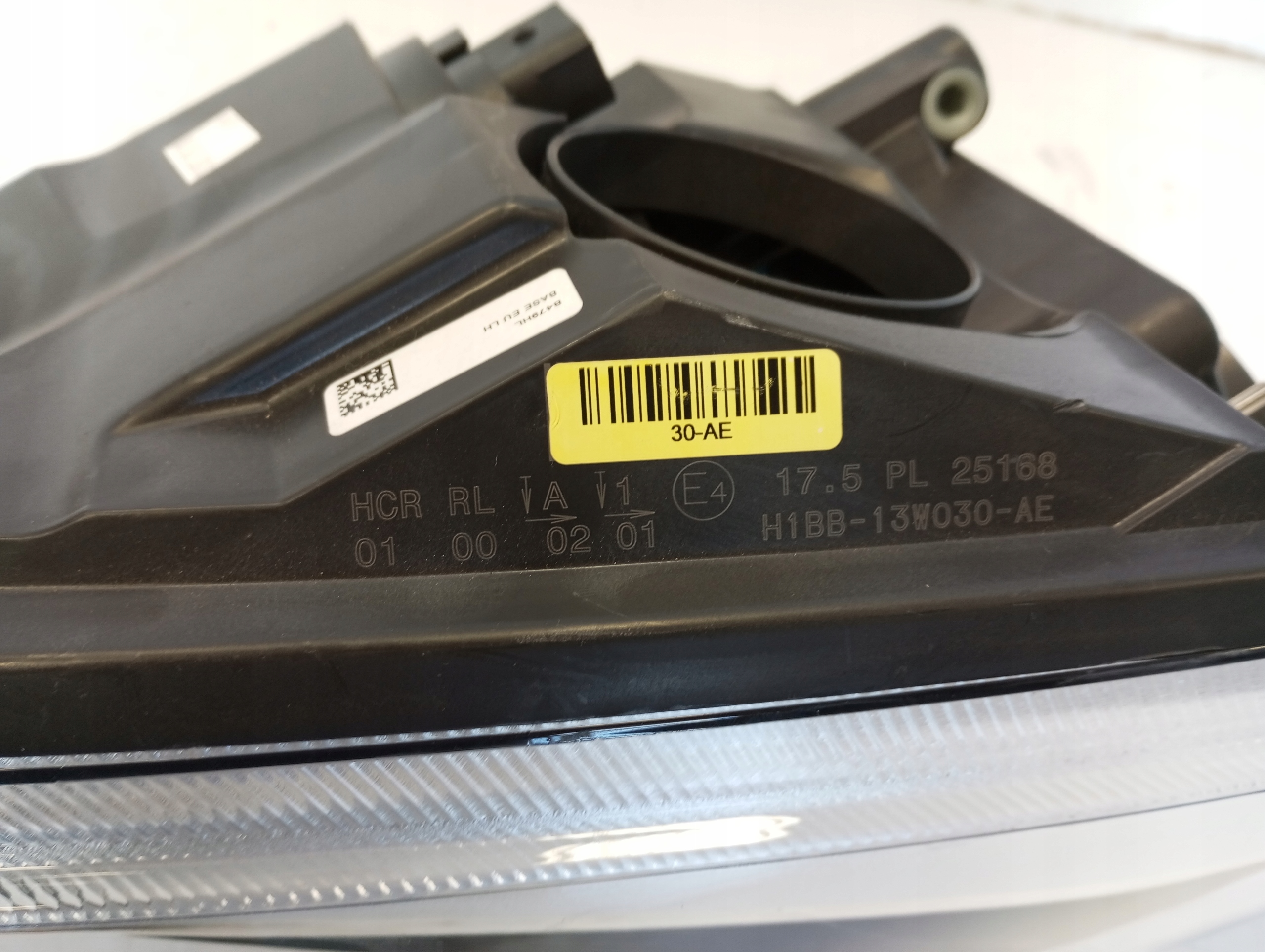 light front FORD FIESTA MK8 left