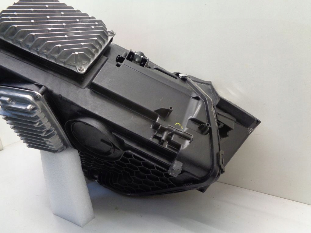 MERCEDES EQS 297 DIGITAL LIGHT FULL LED front left