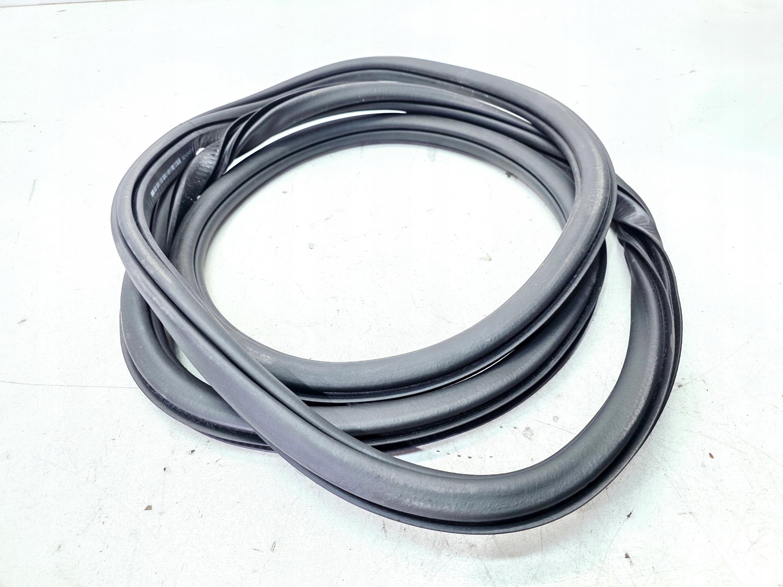 gasket door WEWNTRZNA right front AUDI Q4 E-TRON 11A867912B