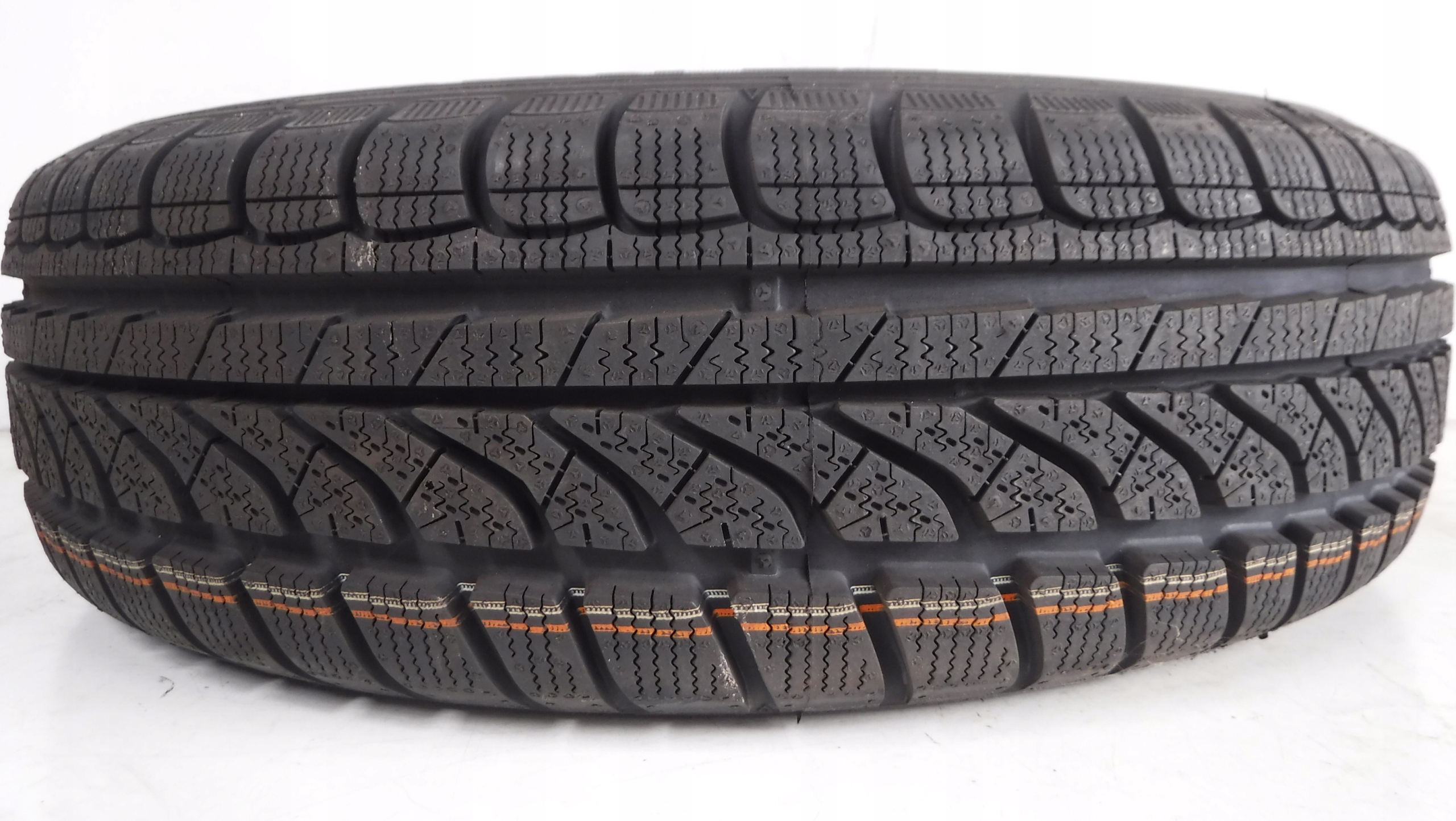 OPONA 165/65/14 79T DUNLOP SP WINTER RESPONSE Rok produkcji 2018