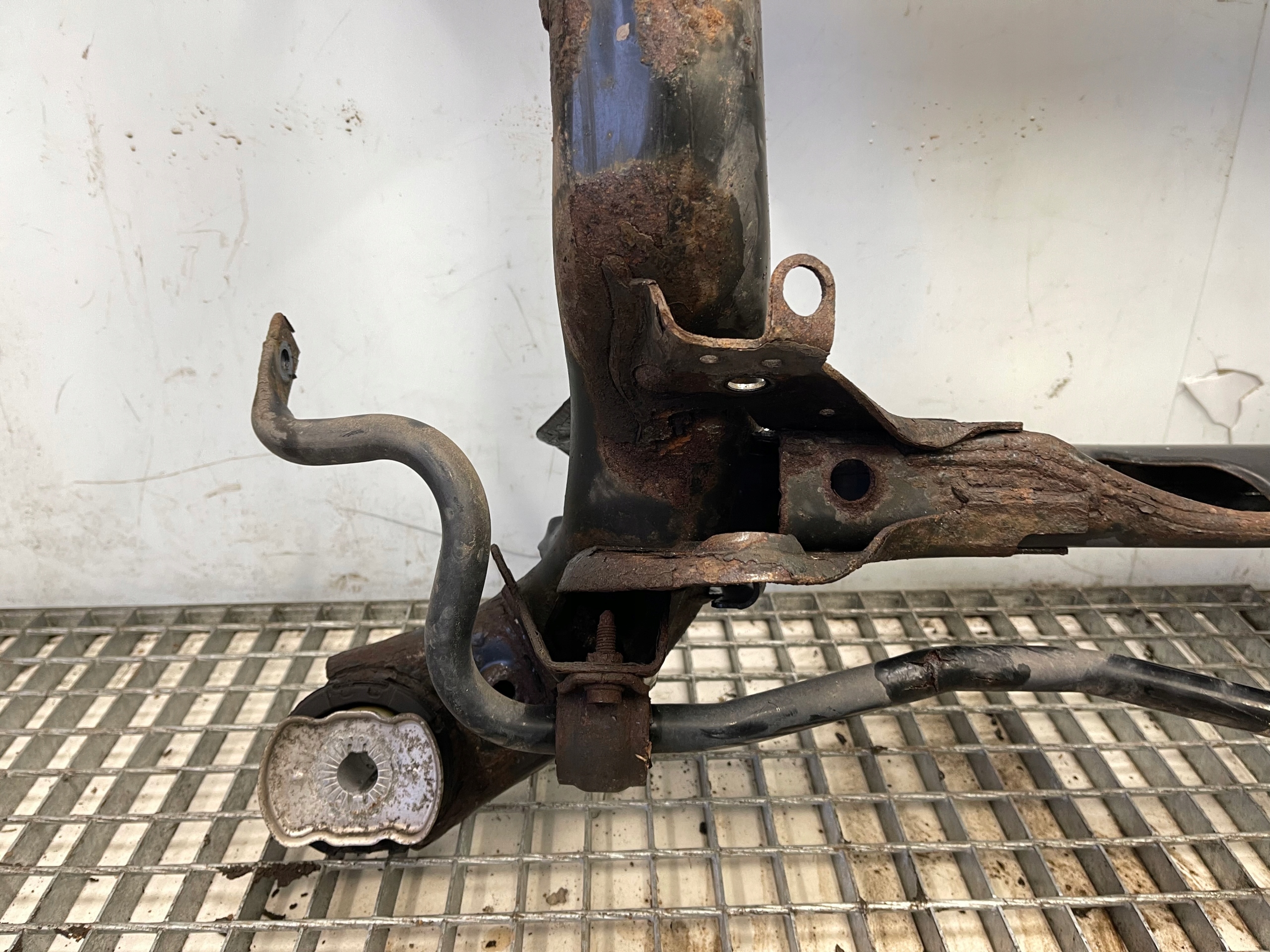 AUDI A6 A7 C7 4G0505235AE Achsträger Vorderachsträger heck