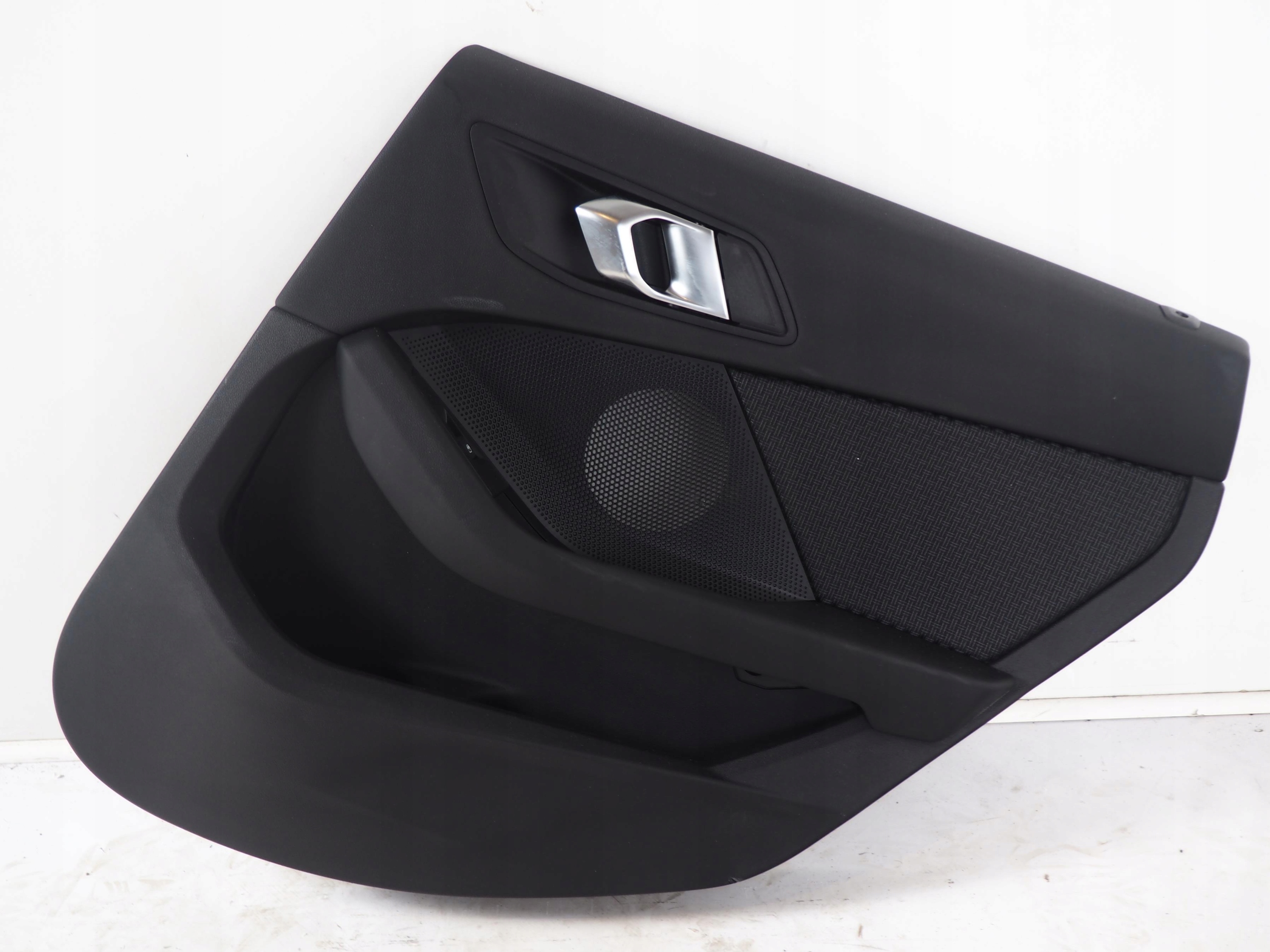 Оббивка бекону двері права задня BMW F44