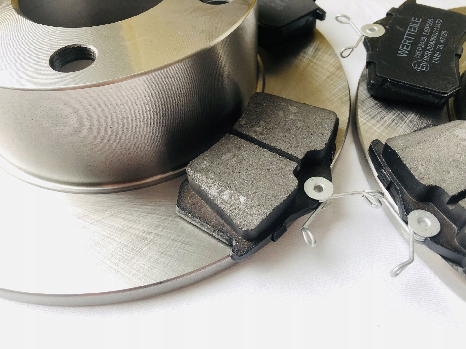 TARCZE KLOCKI TYL WERTTEILE VW PASSAT B5 Installation side Front