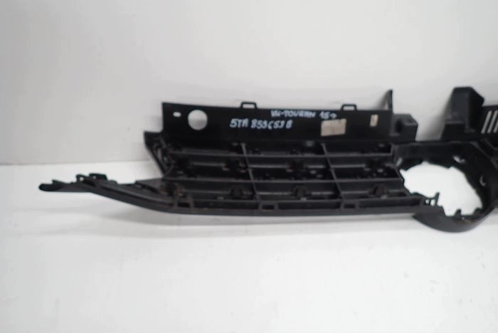 VW TOURAN 15- maska 5TA853653B