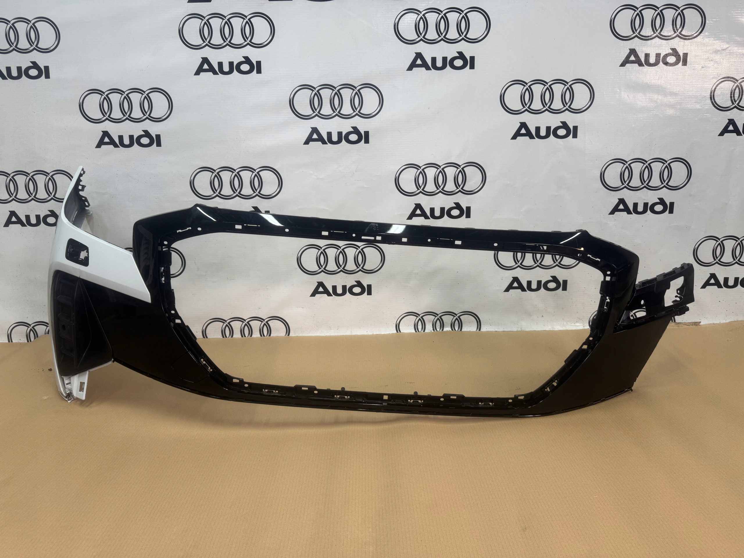 AUDI Q4 89A E-TRON 2021- ZDERZAK PRZEDNI PRZÓD ORYG.