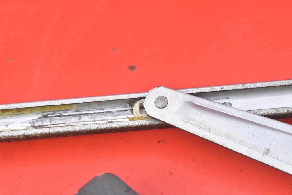 window regulator left front EU 96870316 CHEVROLET AVEO T250 5D HB 06-12