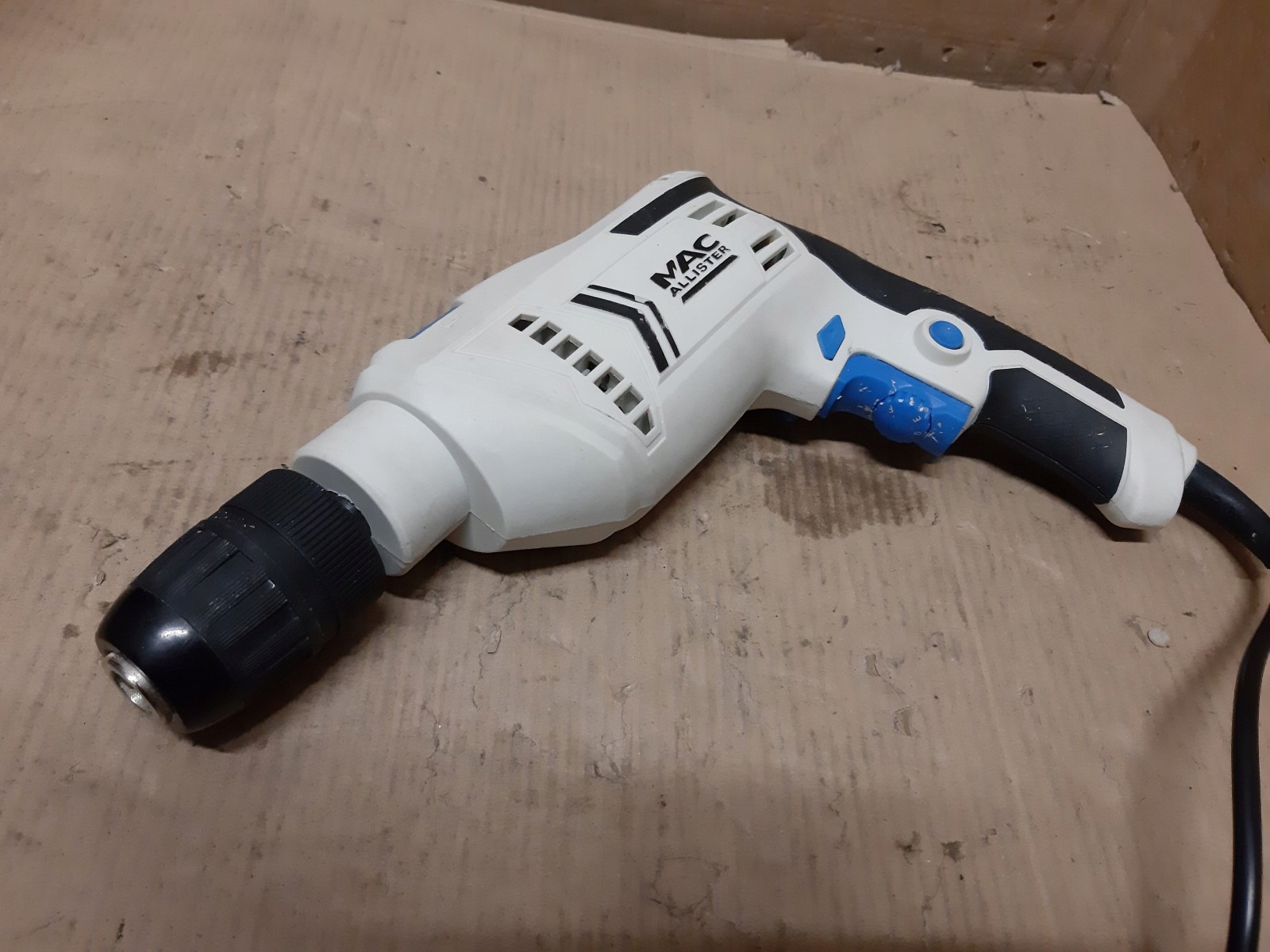 WIERTARKA UDAROWA MACALLISTER MSHD600 + WALIZKA Typ wiertarka