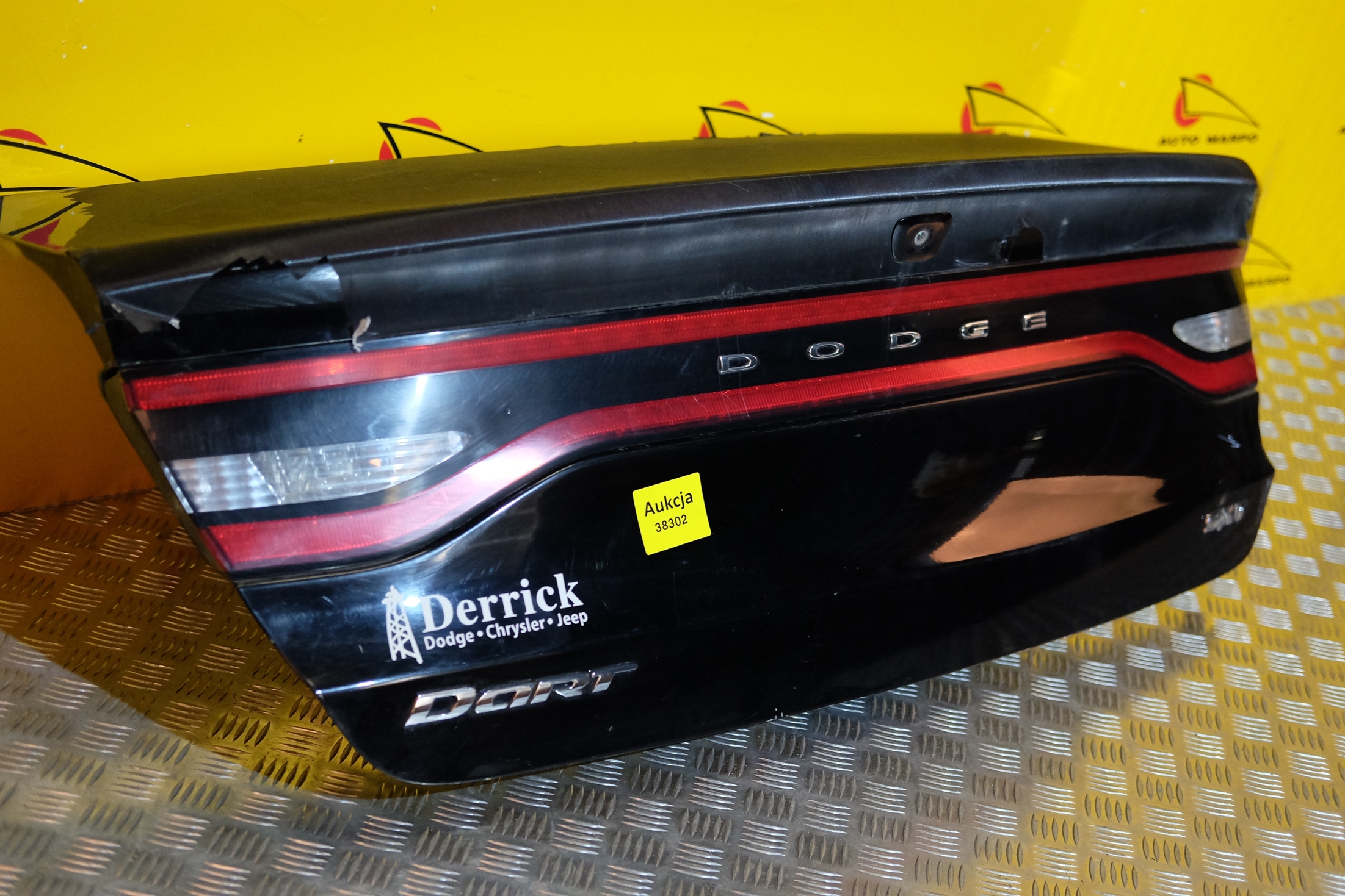 DODGE DART 2012- KLAPA TYŁ BLENDA LAMPA KAMERA USA Kolor do lakierowania