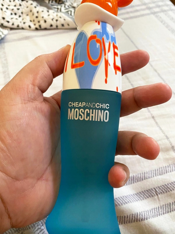 MOSCHINO CHEAP AND CHIC I LOVE LOVE EDT 100ML FLAKON BEZ KORKA Pojemność opakowania 100 ml