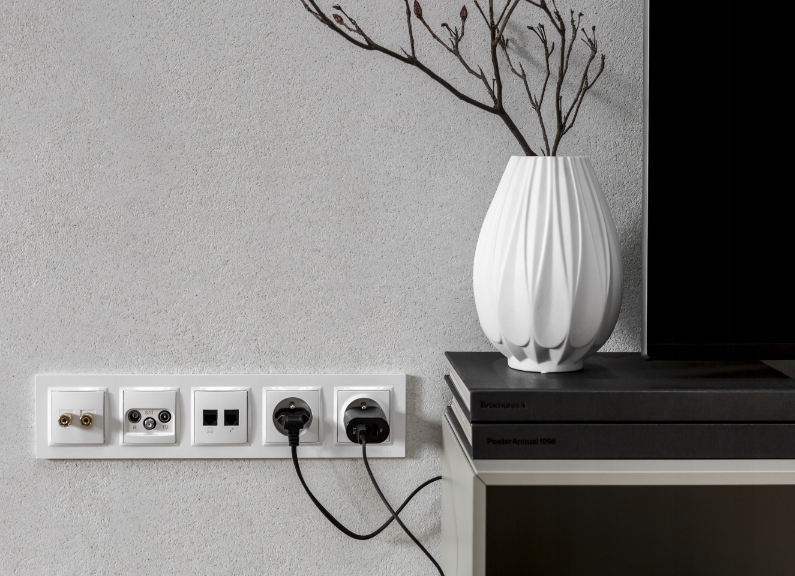 SIMON 10 GNIAZDO KOMPUTEROWE POJEDYNCZE RJ45 BIAŁE Rodzaj gniazda ścienne