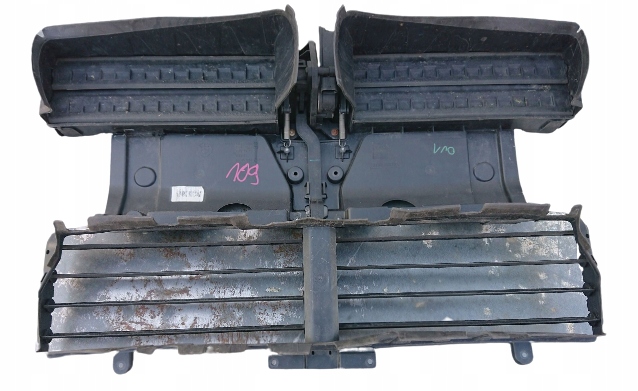 BMW 2 F45 F46 Рестайлинг передняя панель передний ролета впуск