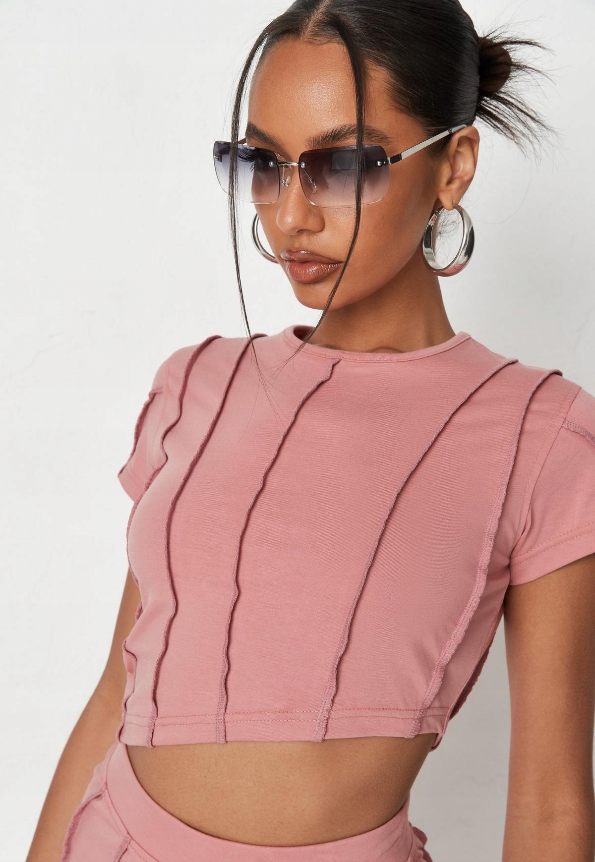 

Missguided_asymetryczny Top Z Szwami CL113757