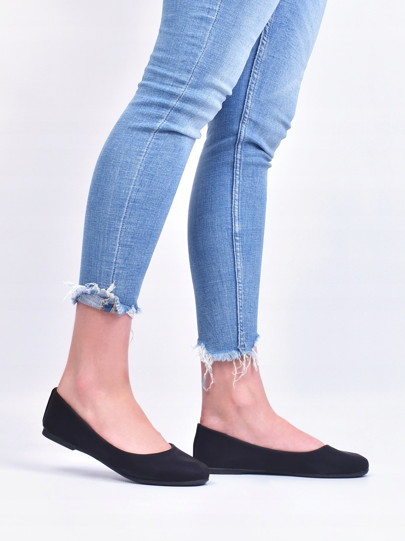 WYGODNE KLASYCZNE BALERINKI CZARNE SKÓRZANE Rozmiar 39