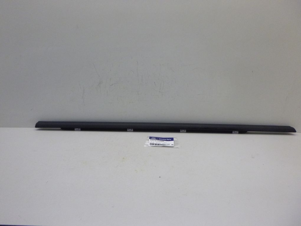HYUNDAI ELANTRA 18- moulding dust left rear