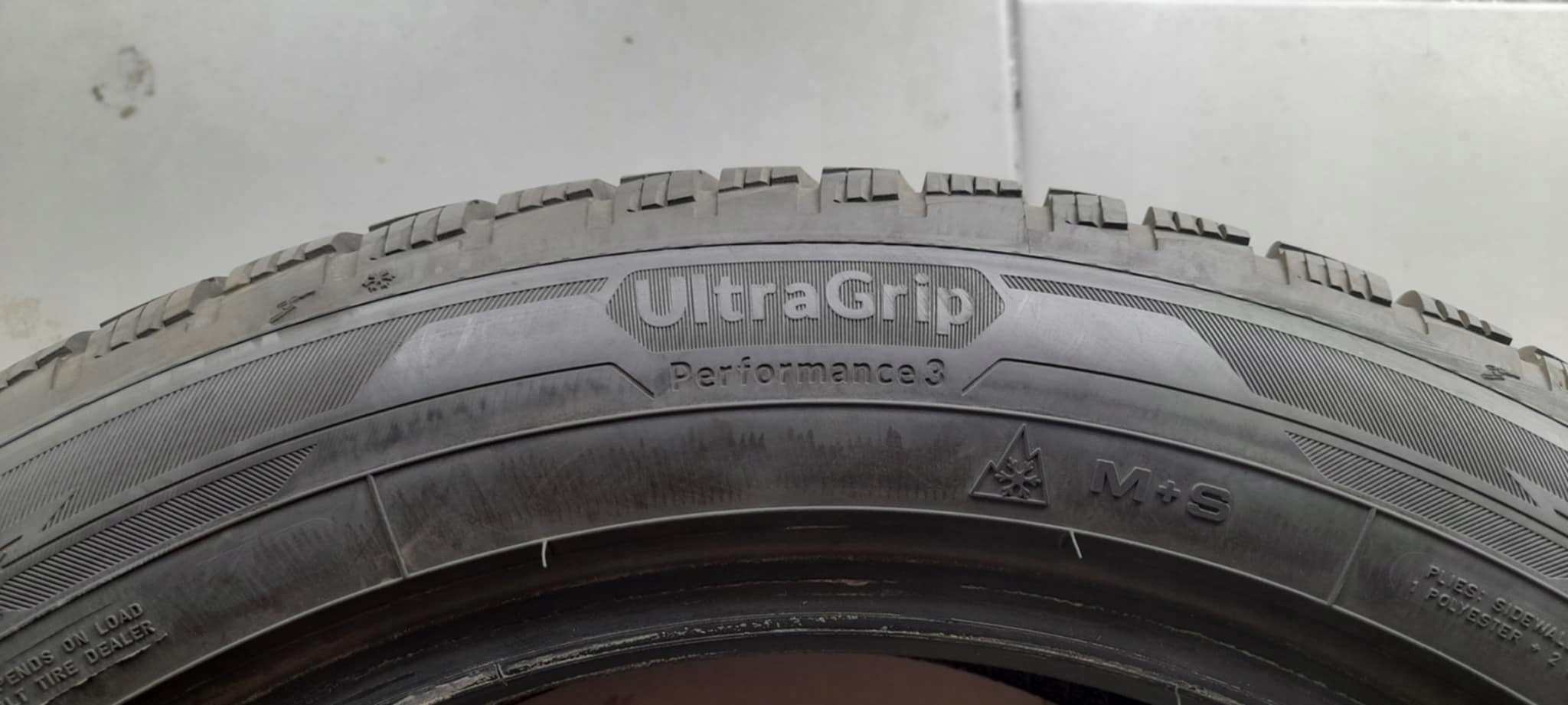 GOODYEAR ULTRAGRIP PERFORMANCE 3 235/50R19 103V XL