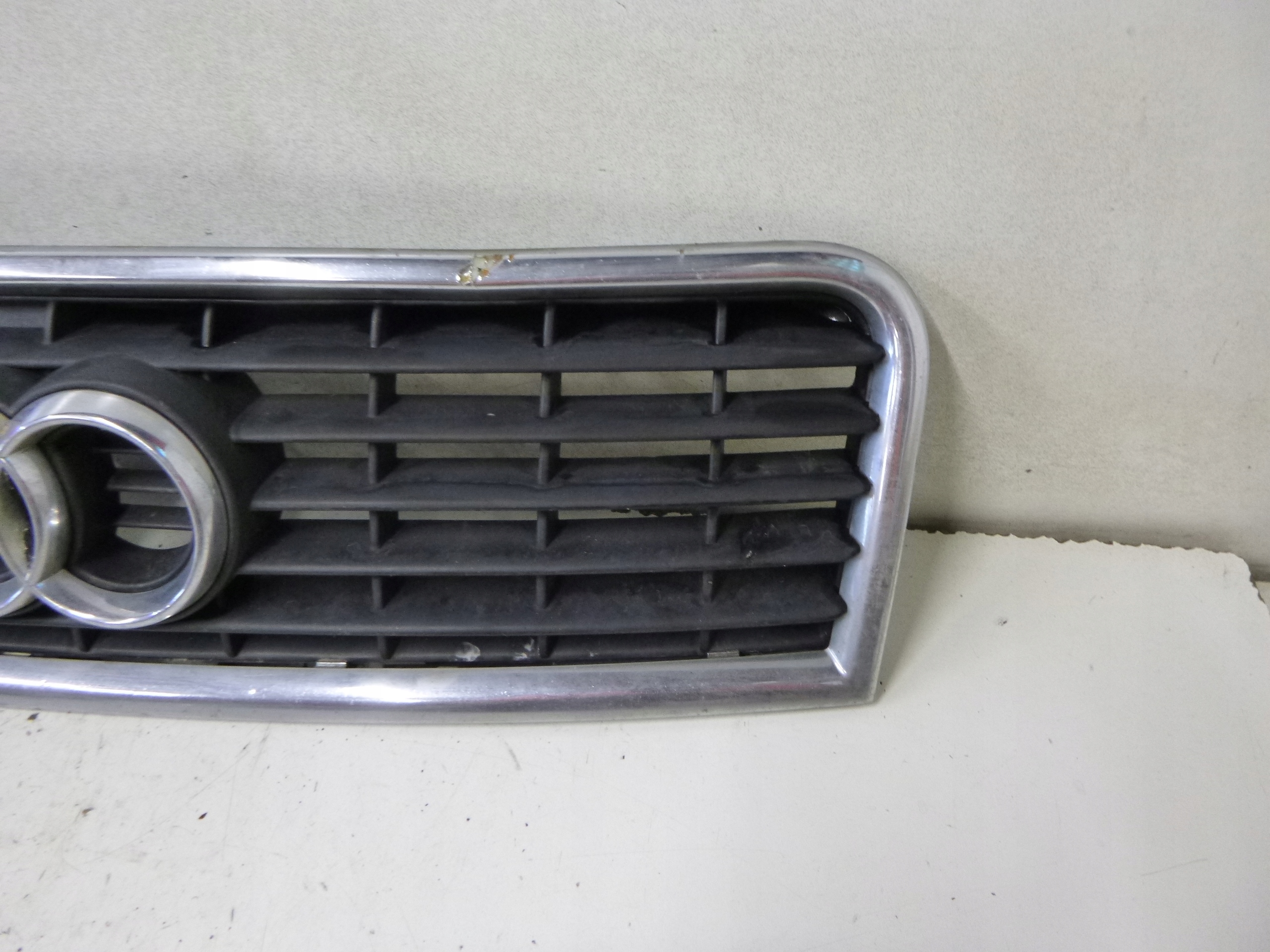 front PREKLADgrill black CHROM 8E0853651F AUDI A4 B6 00-05