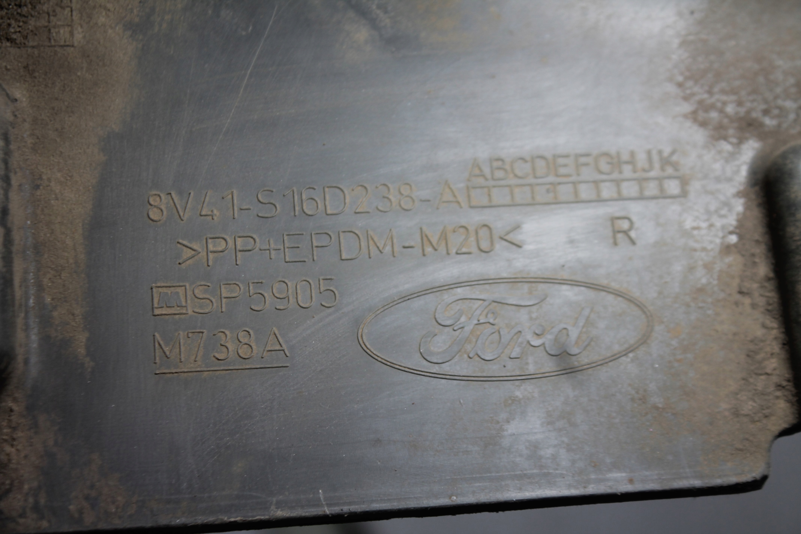 lišta blatníku pravý předek FORD KUGA MK1 08-13