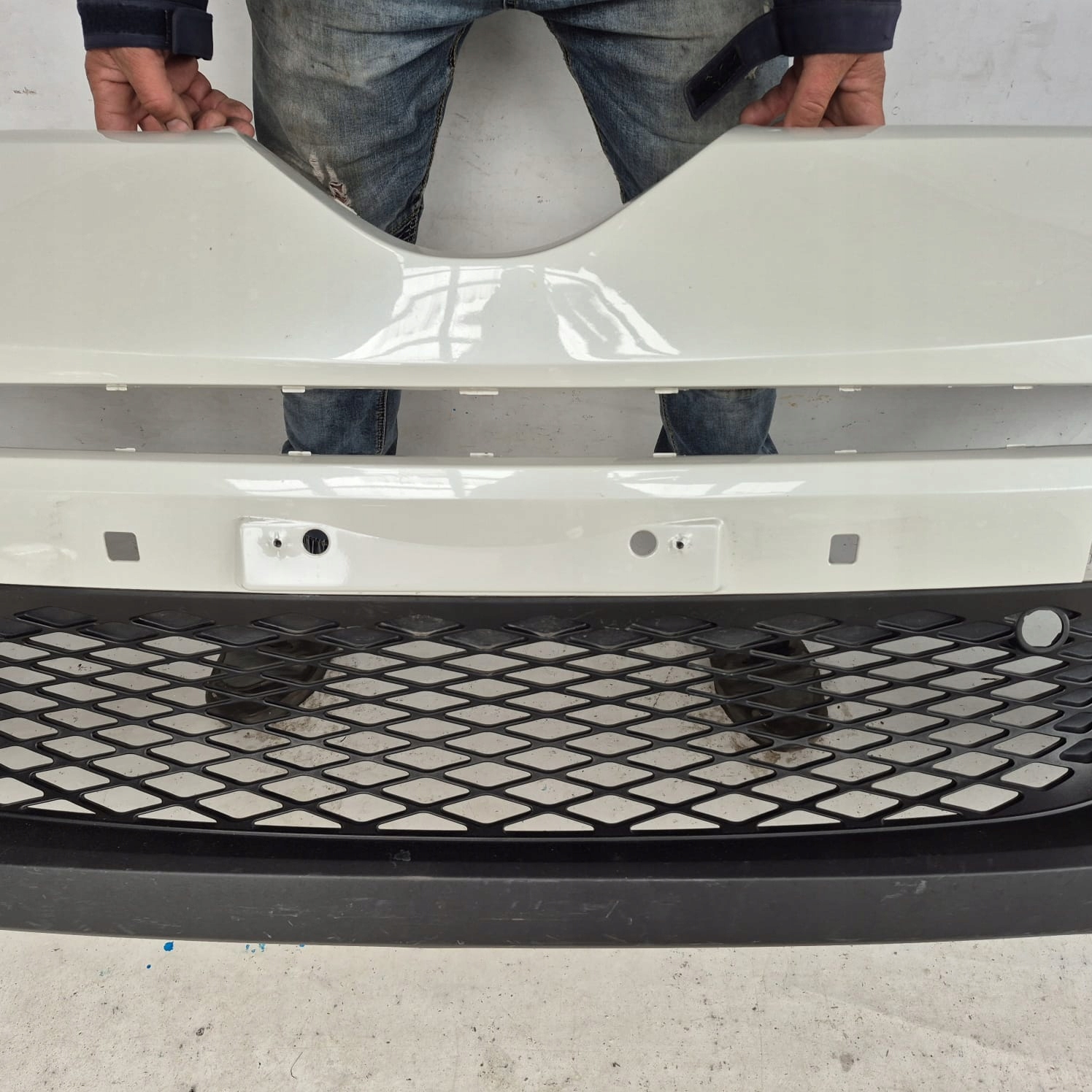 TOYOTA C-HR and 1 16-19 bumper front front PDC